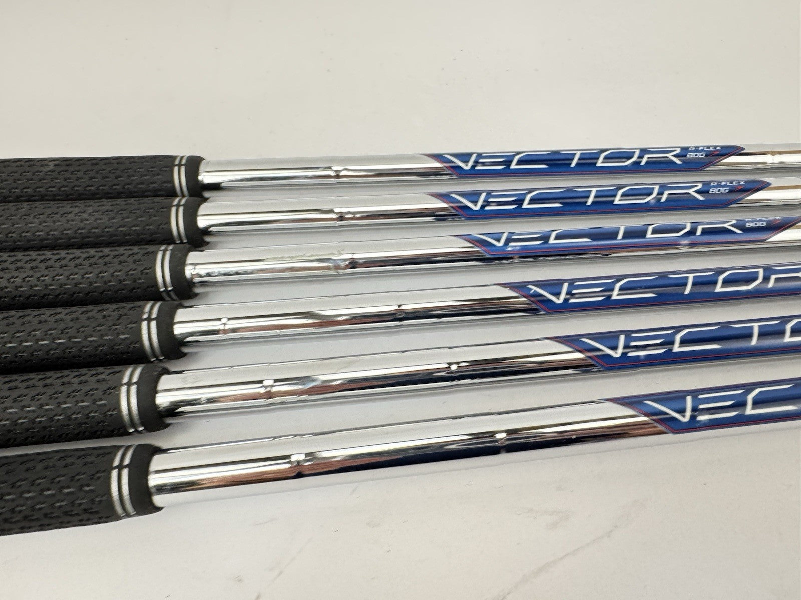 True Temper Vector Iron Shaft Set (6) 80G Regular Steel 0.370 Parallel /351544
