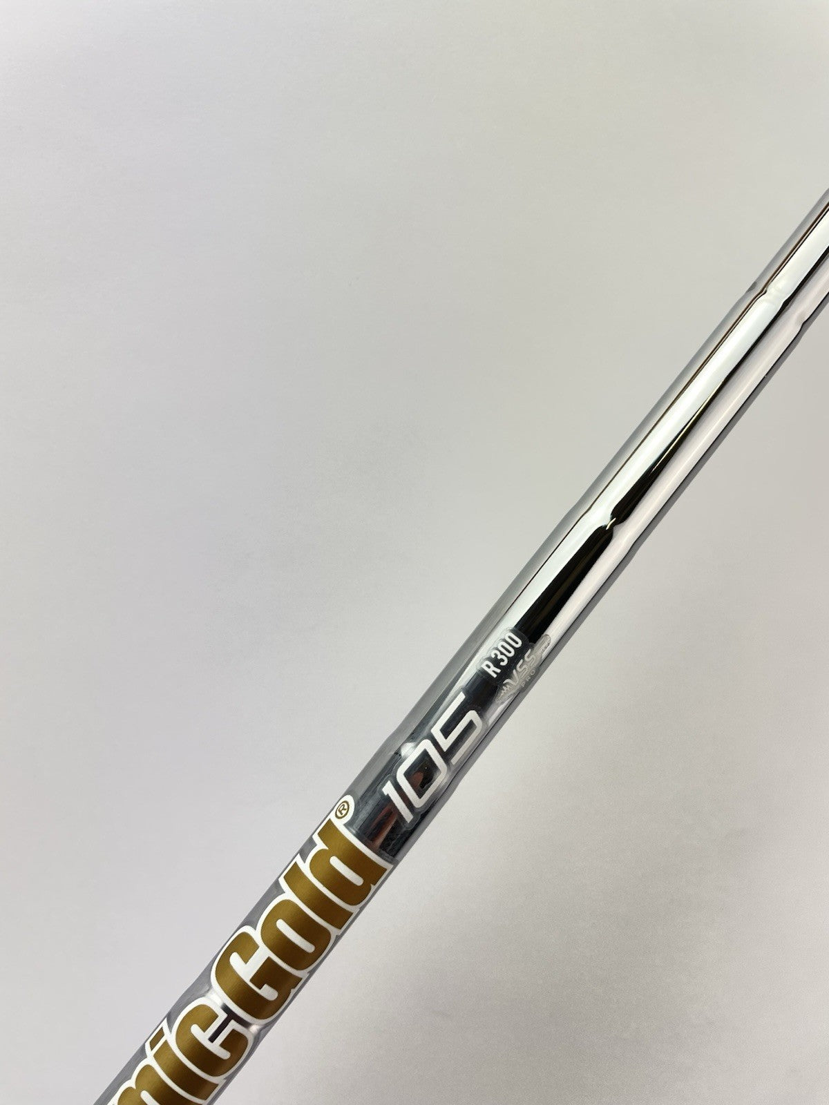 Dynamic Gold 105 Iron Shaft Vss Pro Regular Flex Steel 35.75” /0.355 Taper/295954