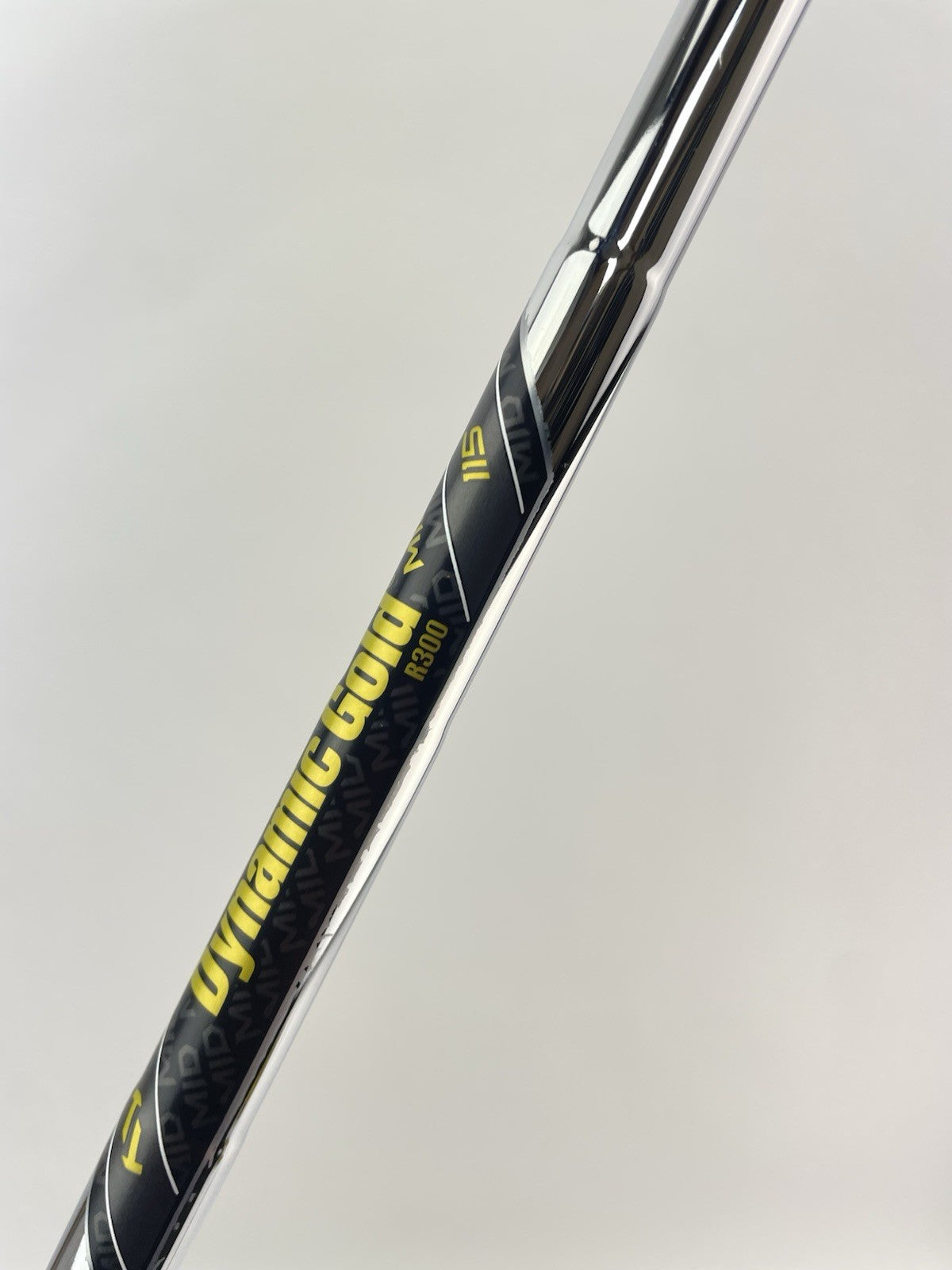 Dynamic Gold Mid 115 Iron Shaft Regular Flex Steel 35 /0.355 Tapered /265695