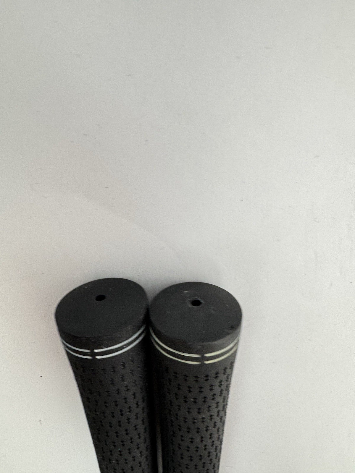Wilson Staff Golf Grips (2) Mens Standard /Black /Pulled /253304