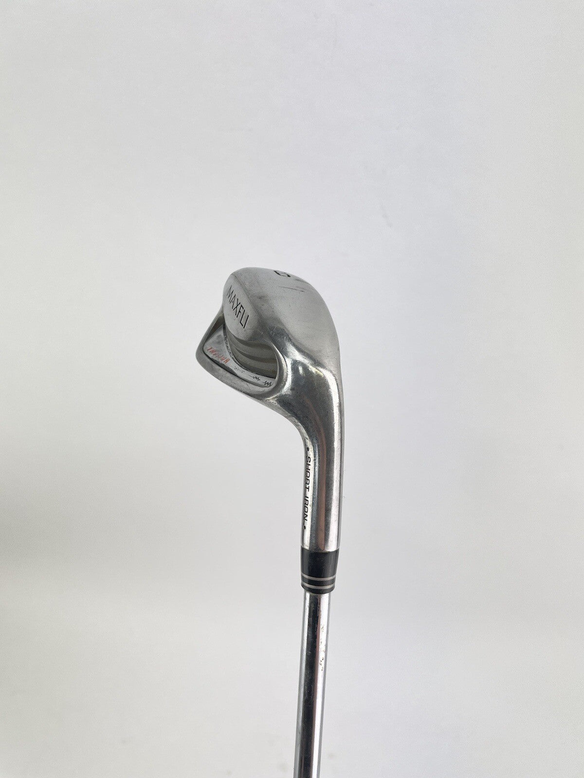 Maxfli Golf 9 Iron Regular Flex Steel /Right Handed /New Grip /171853