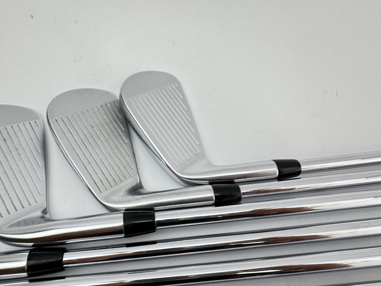 Titleist T100s Irons 5-PW Project X LZ 6.0 Stiff Steel +1/2 /New Grips /290937