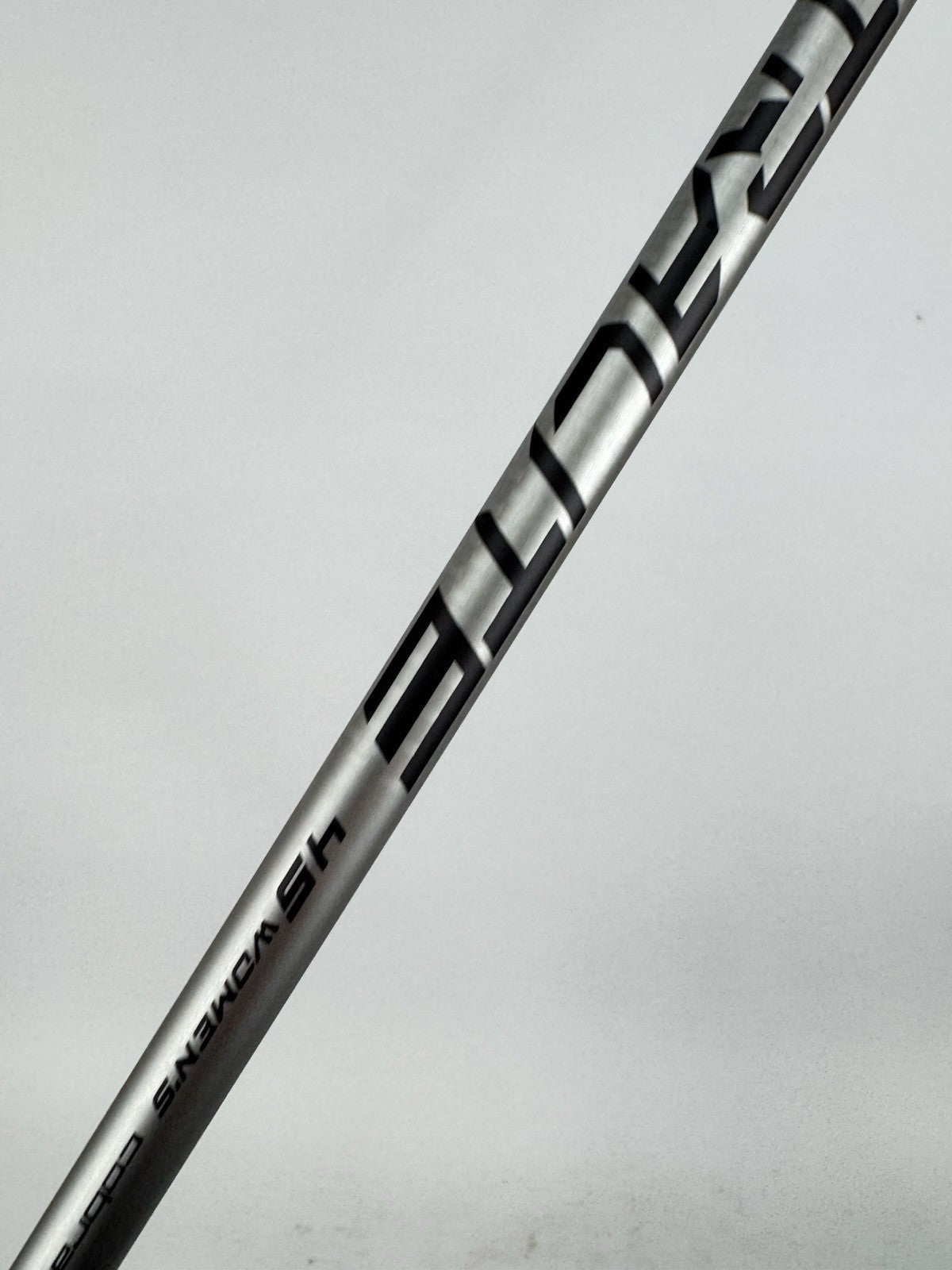 Cobra Ladies 9 Iron Air X 2.0 Ultralite Women’s Graphite /Right /New /3444112