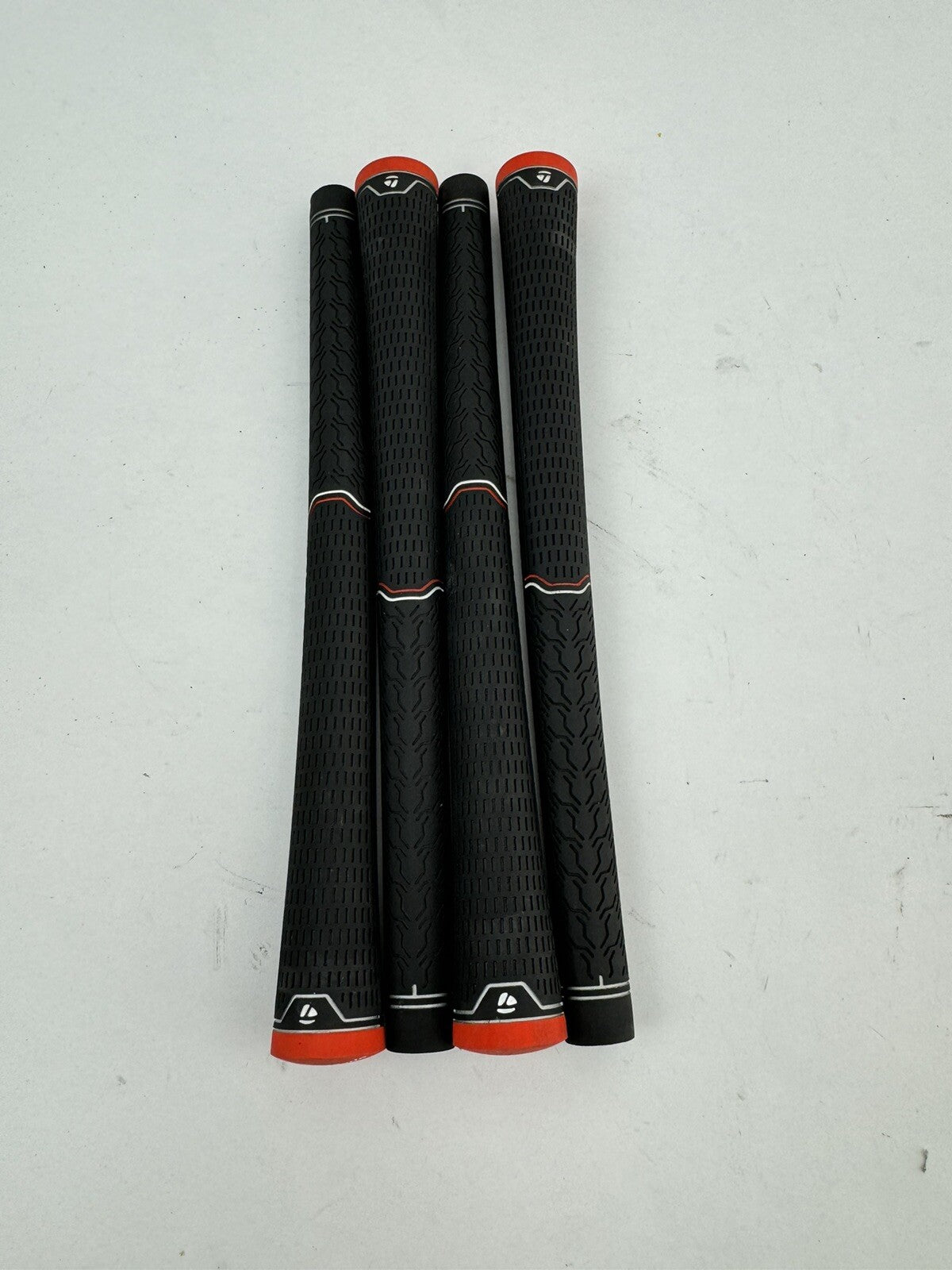 Lamkin Taylormade Golf Grips (4) Standard /Black /Red /Pulled /188860