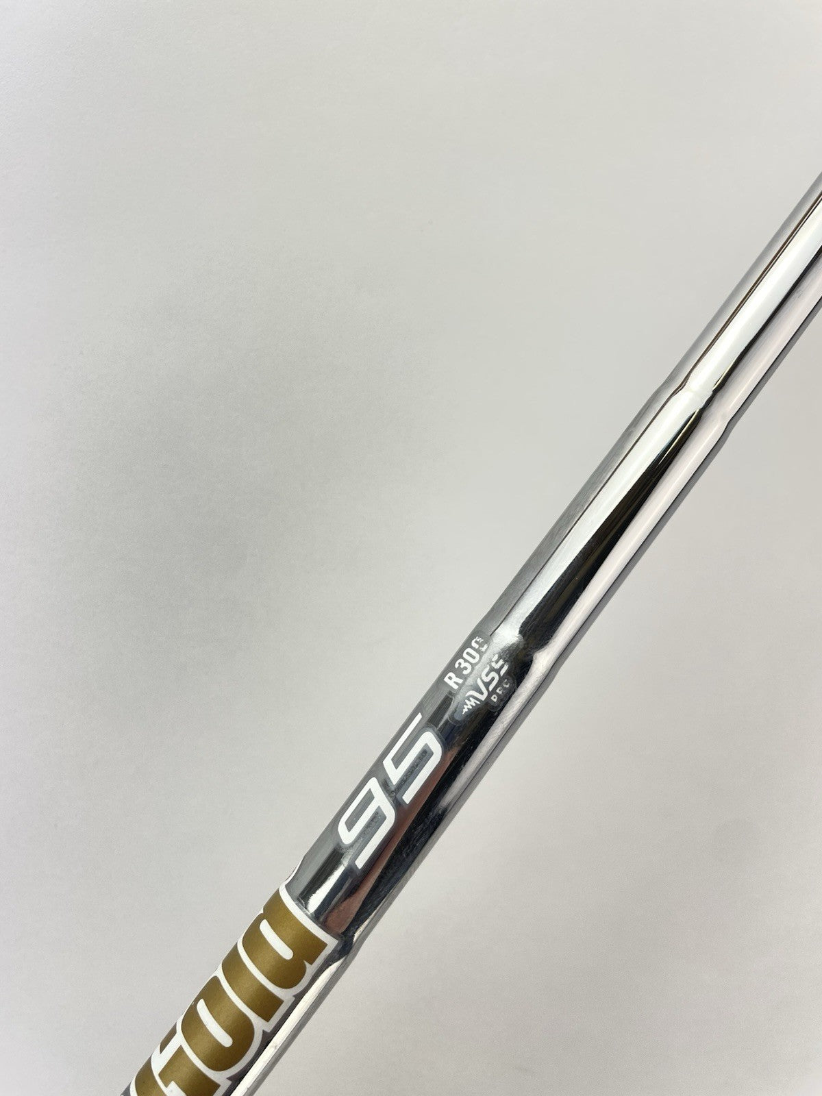 Dynamic Gold 95 Vss Pro Iron Shaft Regular Flex Steel 35.75” /0.355 Taper /296137
