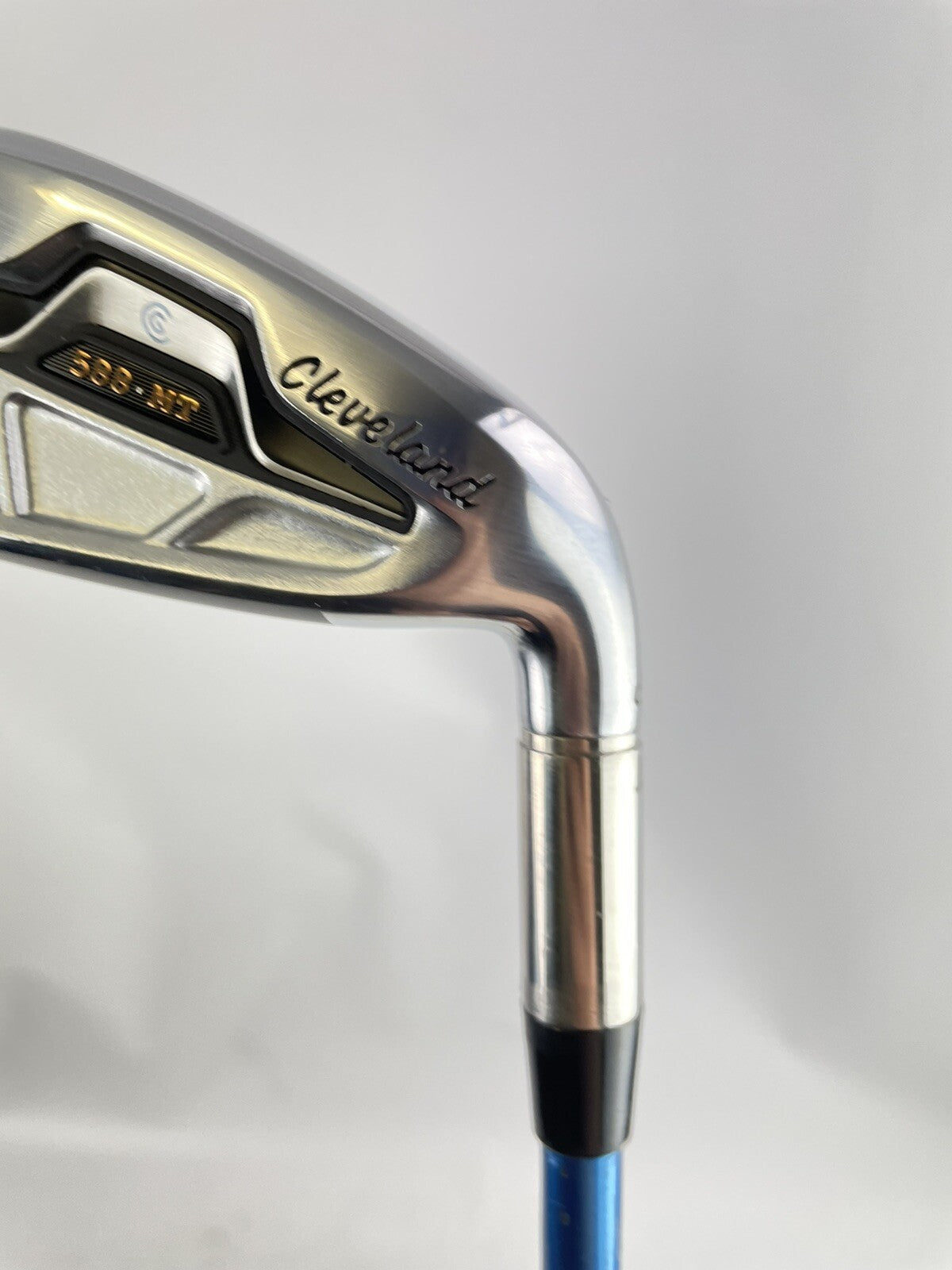 Cleveland 588MT 6 Iron Aldila Prolaunch Stiff Graphite /Right /New Grip/116803