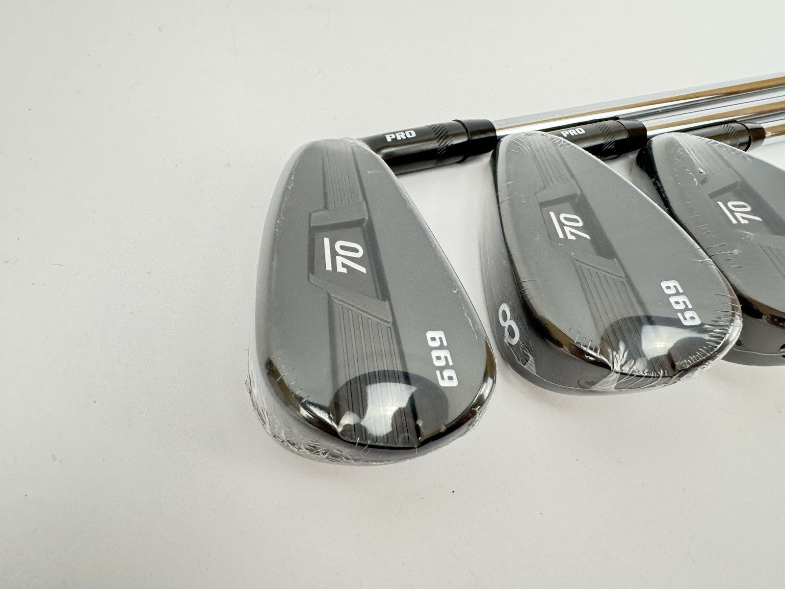Sub70 699 Pro Irons 6,8+PW Blackout Elevate MPH 85 Regular Steel /New /344121