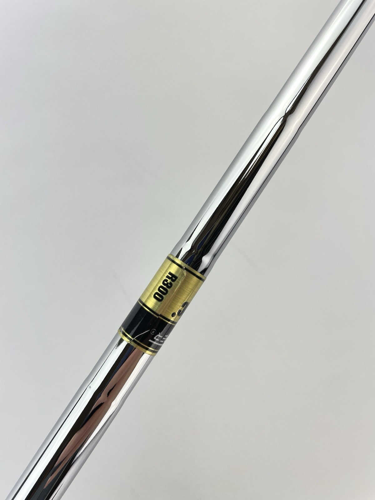 Dynamic Gold R300 Iron Shaft Regular Flex Steel 35.75” /0.355 Tapered /271276