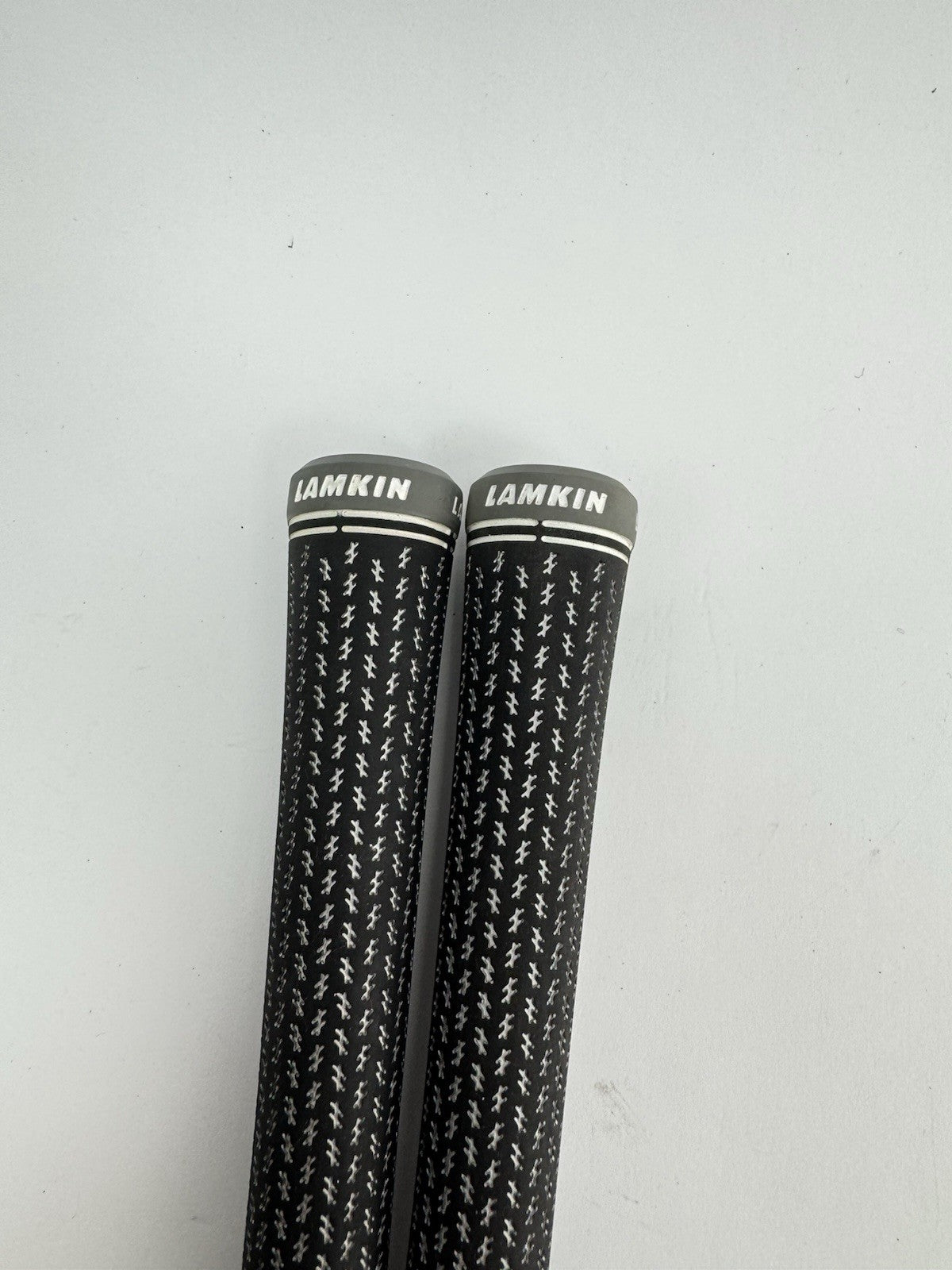 Lamkin Crossline Taylormade Grips (2) 360 Standard /Black/Grey /Pulled /325471