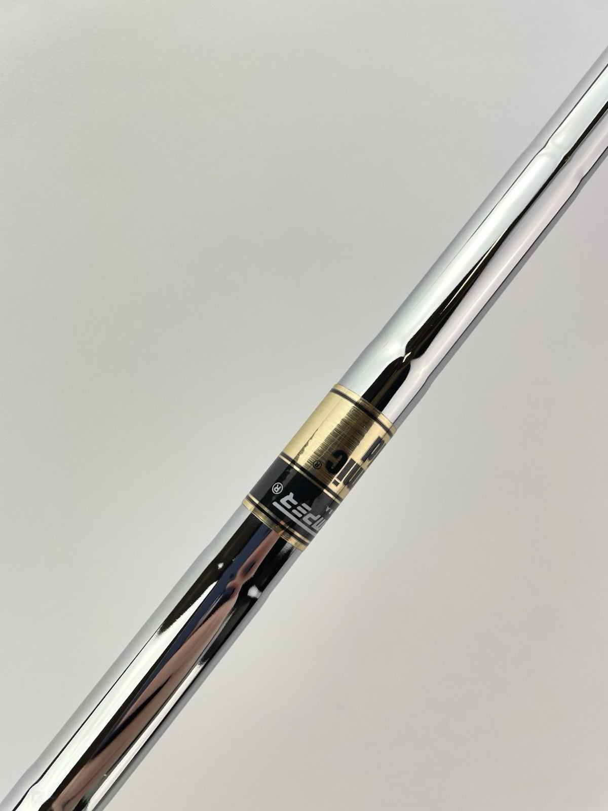 Dynamic Gold X100 Iron Shaft Extra Stiff Flex Steel 35.25” /0.355 Tapered /341864
