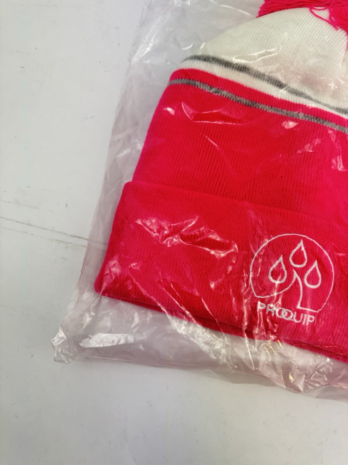 Proquip Golf Beanie Fleece Line Bobble /One Size /Pink /White /New /300582
