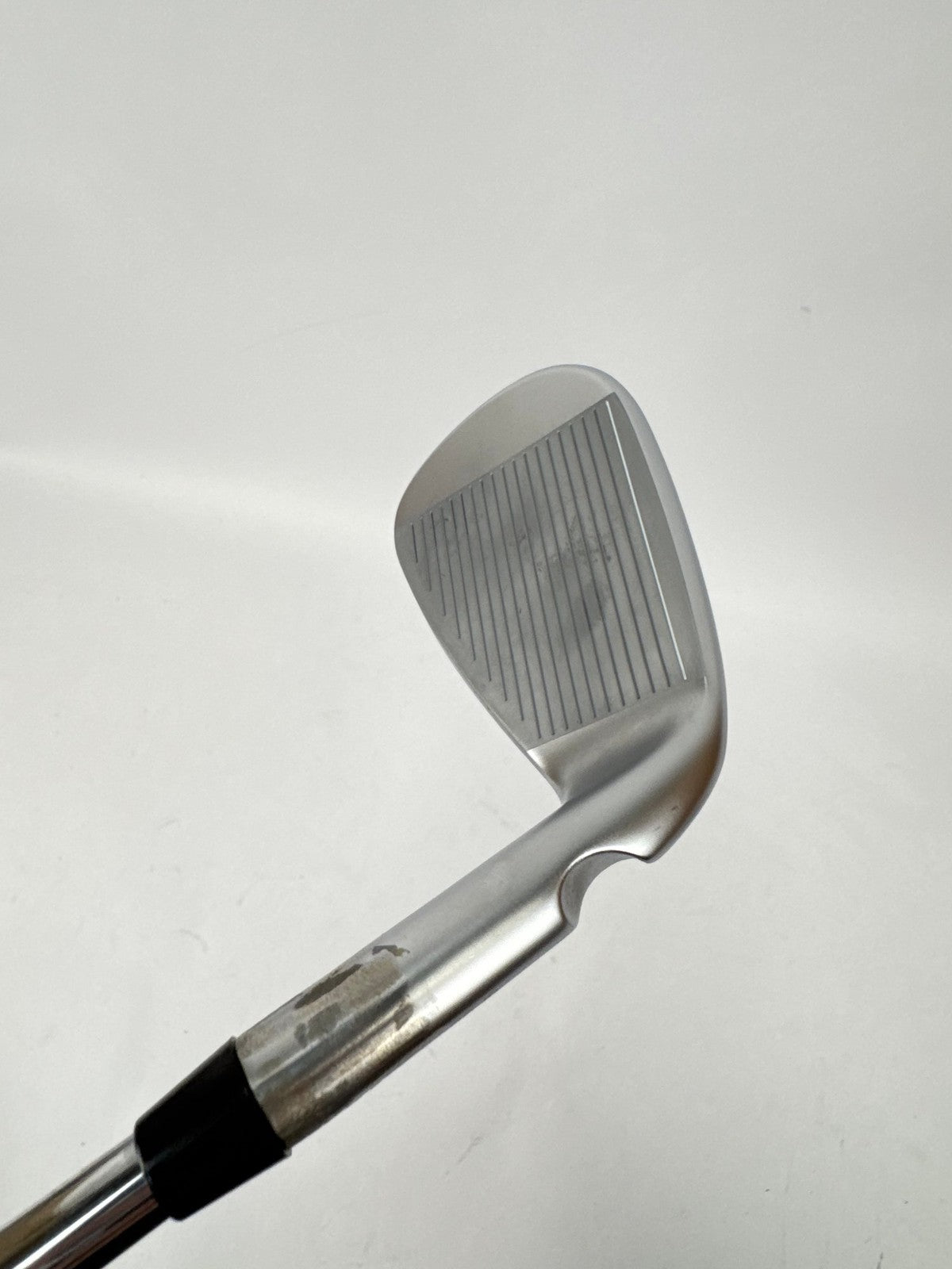 Ping i530 Pitching Wedge Steel Elevate Mph 95 Regular Flex Left Handed/3626710