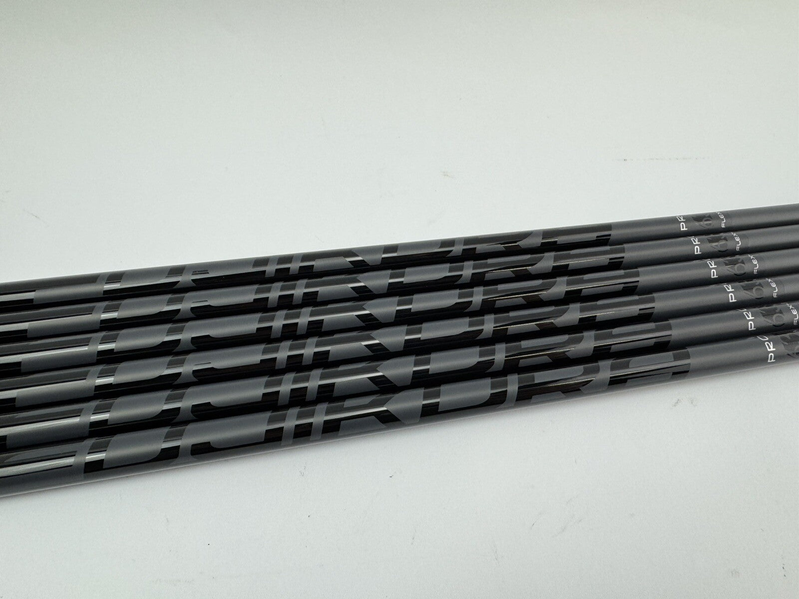 Fujikura Pro Iron Shaft Set (6) 5-PW 63i Regular Graphite 0.355 /Golf Pride Mid0