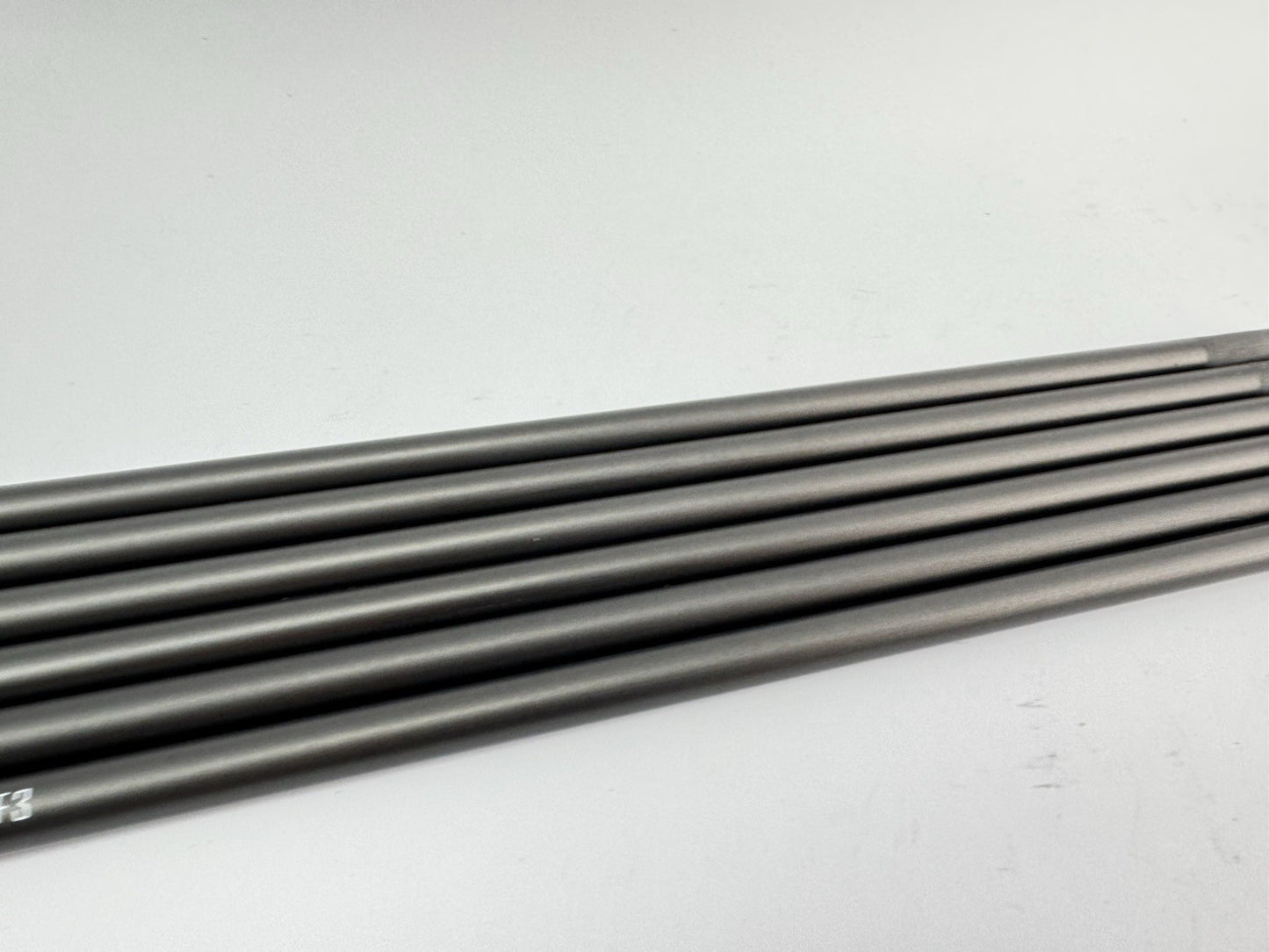 UST Recoil Iron Shaft Set (6) 760 ES F3 Regular Graphite 0.355 Tapered /285535