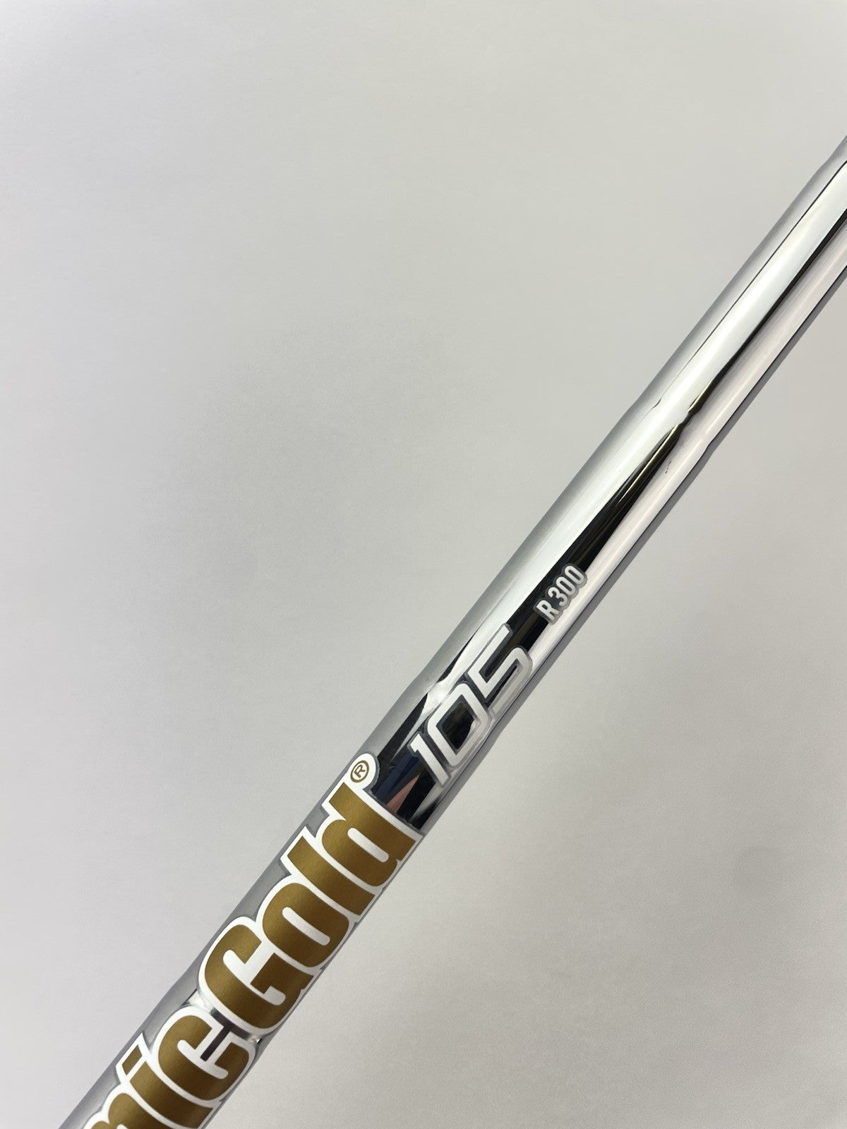 Dynamic Gold 105 Iron Shaft Regular Flex Steel 35.5” /0.355 Tapered /291745