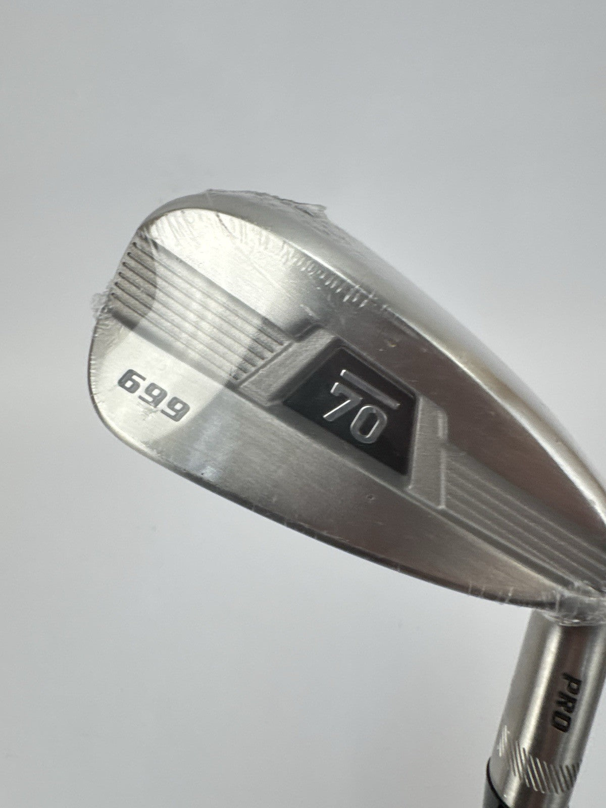 Sub 70 4 Iron Utilty 22* 699 Pro Aldila Rogue Regular Graphite /Right/New /340935