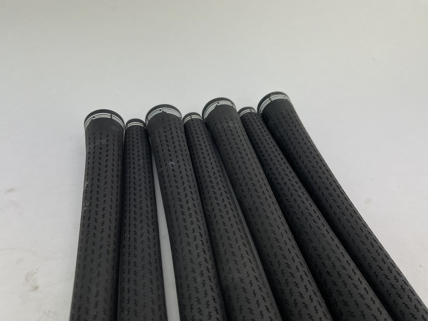 Cobra Lamkin Golf Grips (7) Standard /Black /Pulled /Arccos Compatible /328198