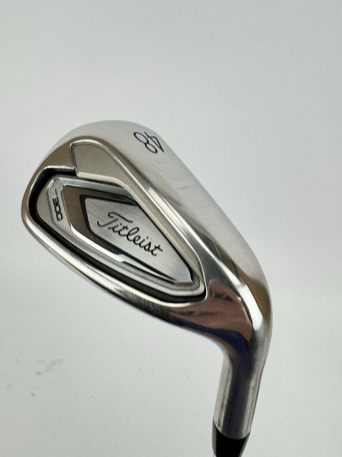 Titleist T300 Gap Wedge 48* Amt Red R300 Regular Steel +1/2” /Mid Grip /315941