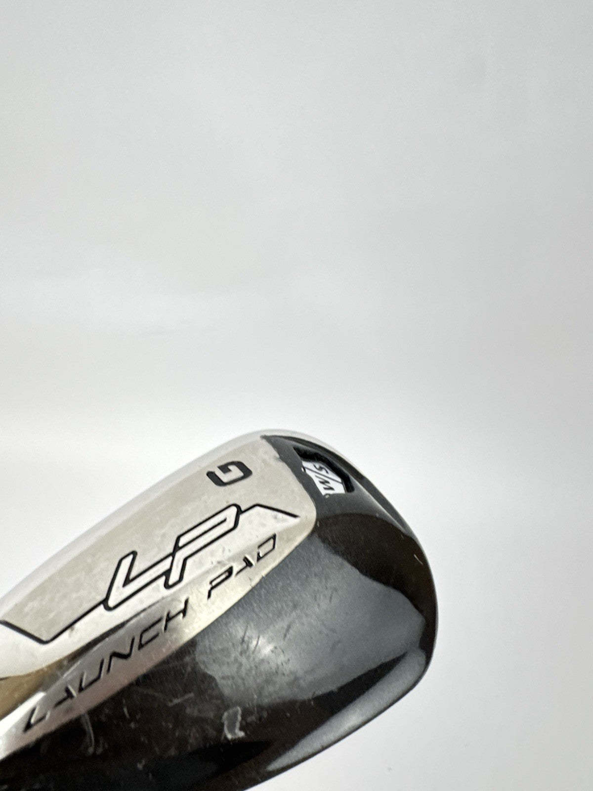 Wilson Launch Pad Gap Wedge Left Handed Cypher 5.5 Regular Graphite /351704