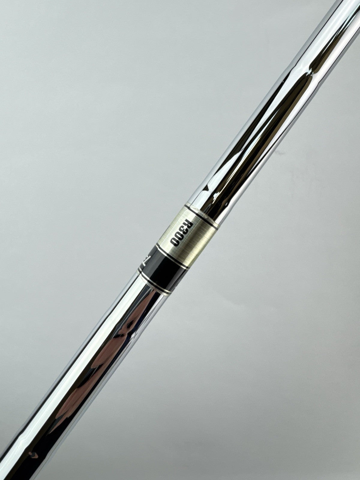 Dynamic Gold R300 Iron Shaft Regular Flex Steel 35.25” /0.355 Tapered /302895
