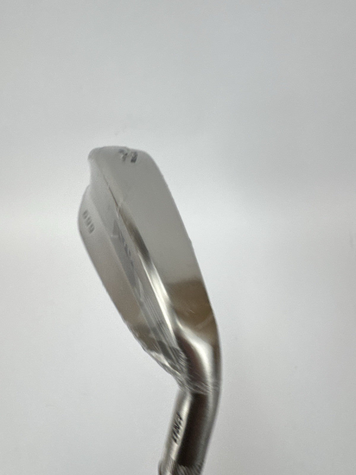 Sub 70 4 Iron Utilty 22* 699 Pro Aldila Rogue Regular Graphite /Right/New /340947