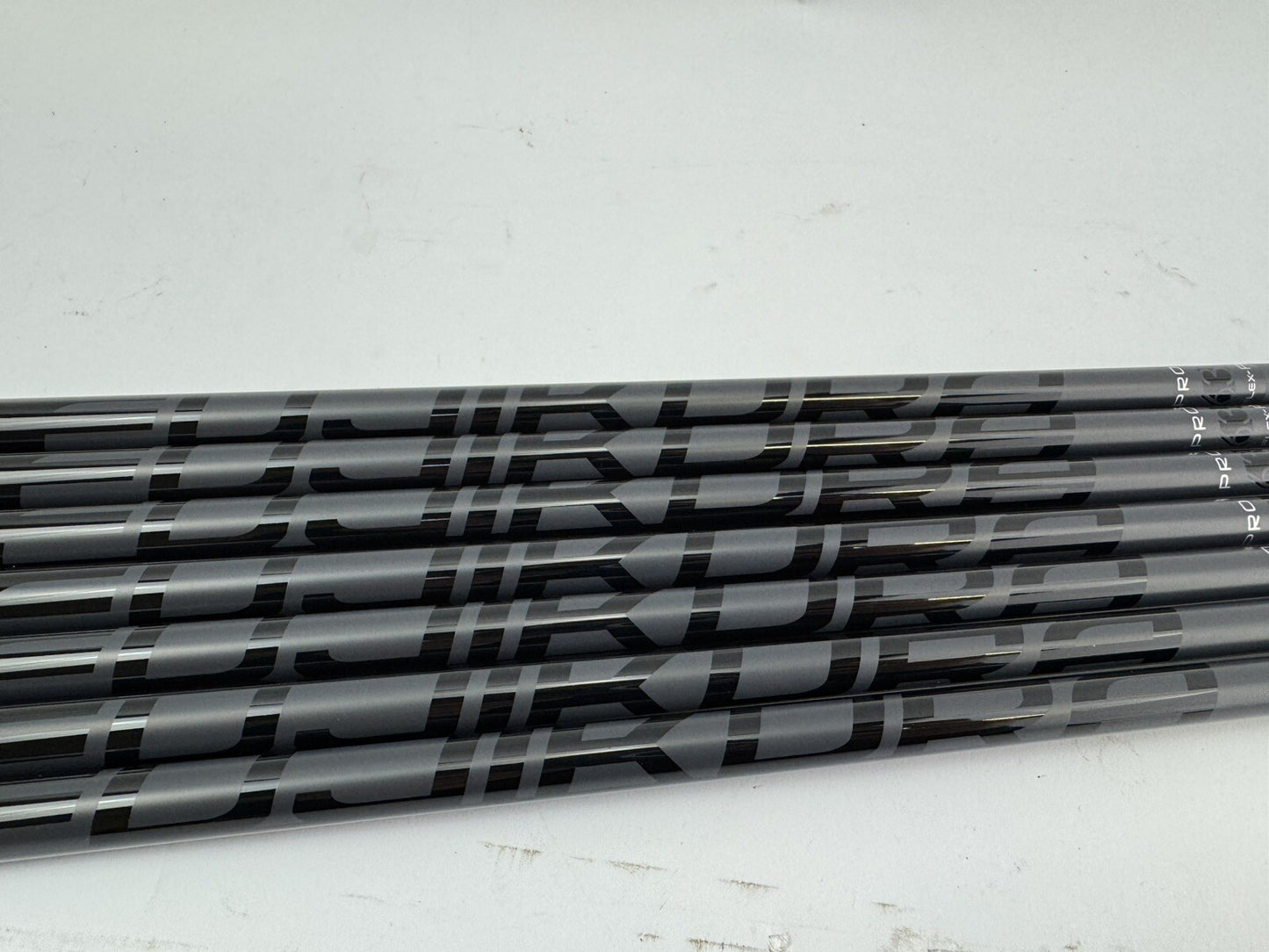 Fujikura Pro Iron Shaft Set 4-SW (9) Regular Flex Graphite/0.355 /Golf Pride Mid0