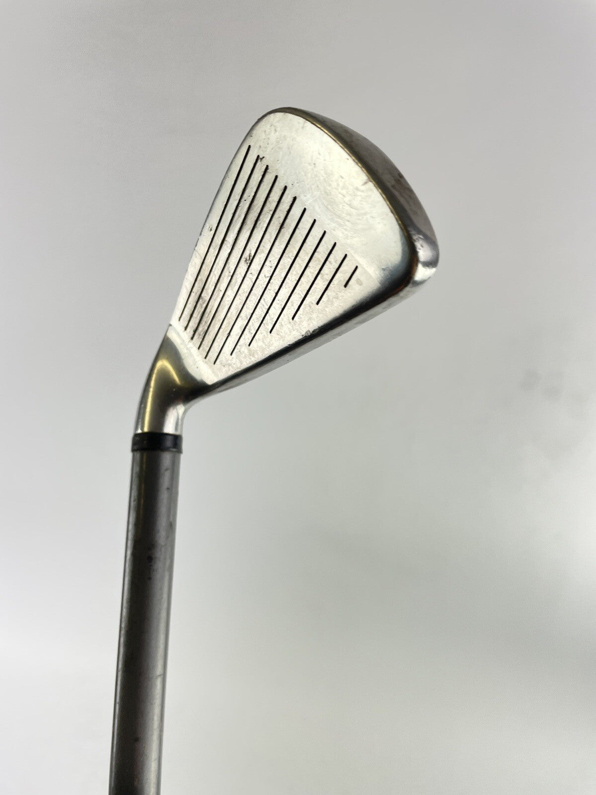 Wilson Fatshaft 4 Iron Regular Flex Graphite /Wilson Grip /Right Handed /1028710