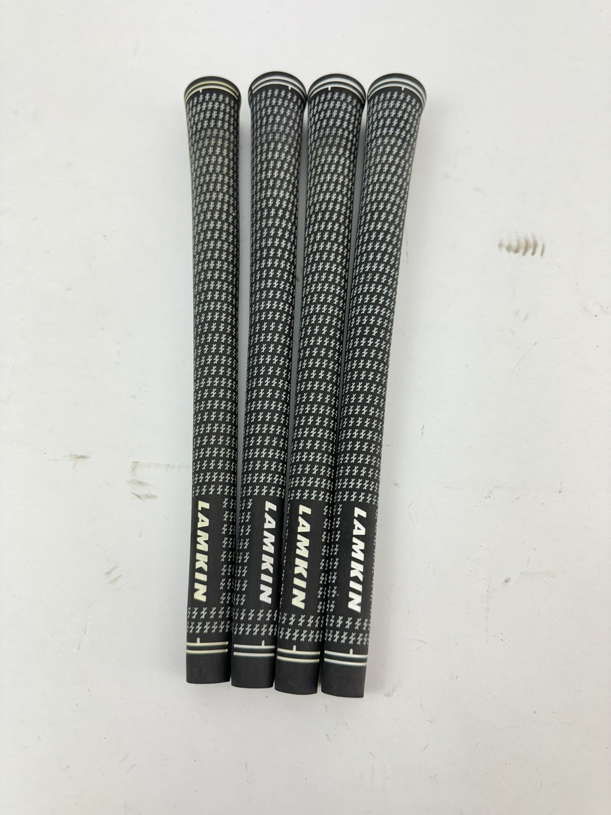 Lamkin Crossline Golf Grips (4) Men’s Standard /Arcoss Connect Compatible/279180