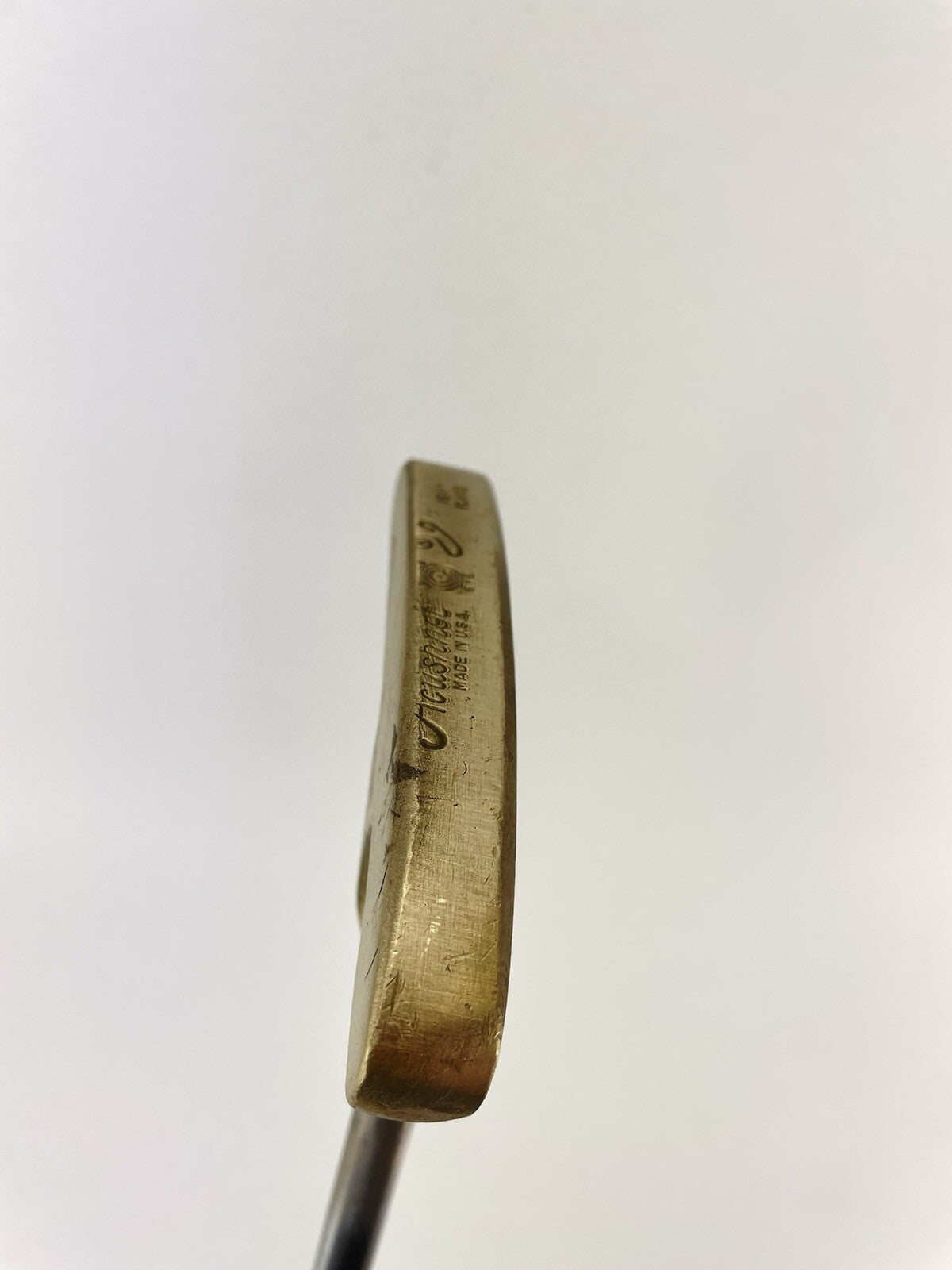 Acushnet Bulls Eye Putter Brass 34” Right Handed /Offset /New Grip /165412