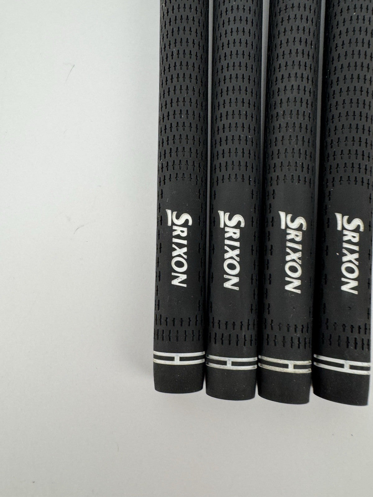 Golf Pride Srixon Grips (4) Men’s Standard 60X /Black /Pulled /328252