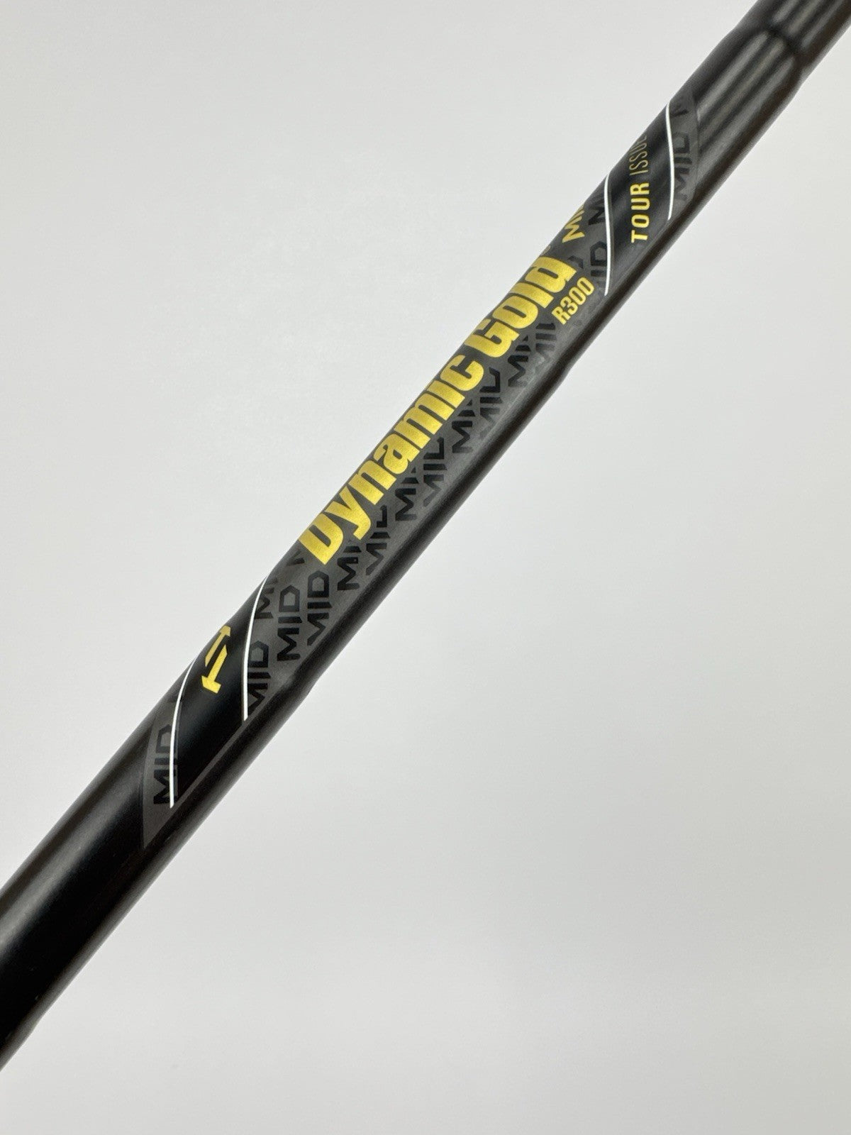 Dynamic Gold Tour Issue Iron Shaft Mid R300 Regular Steel Blackout 35.5” /327463