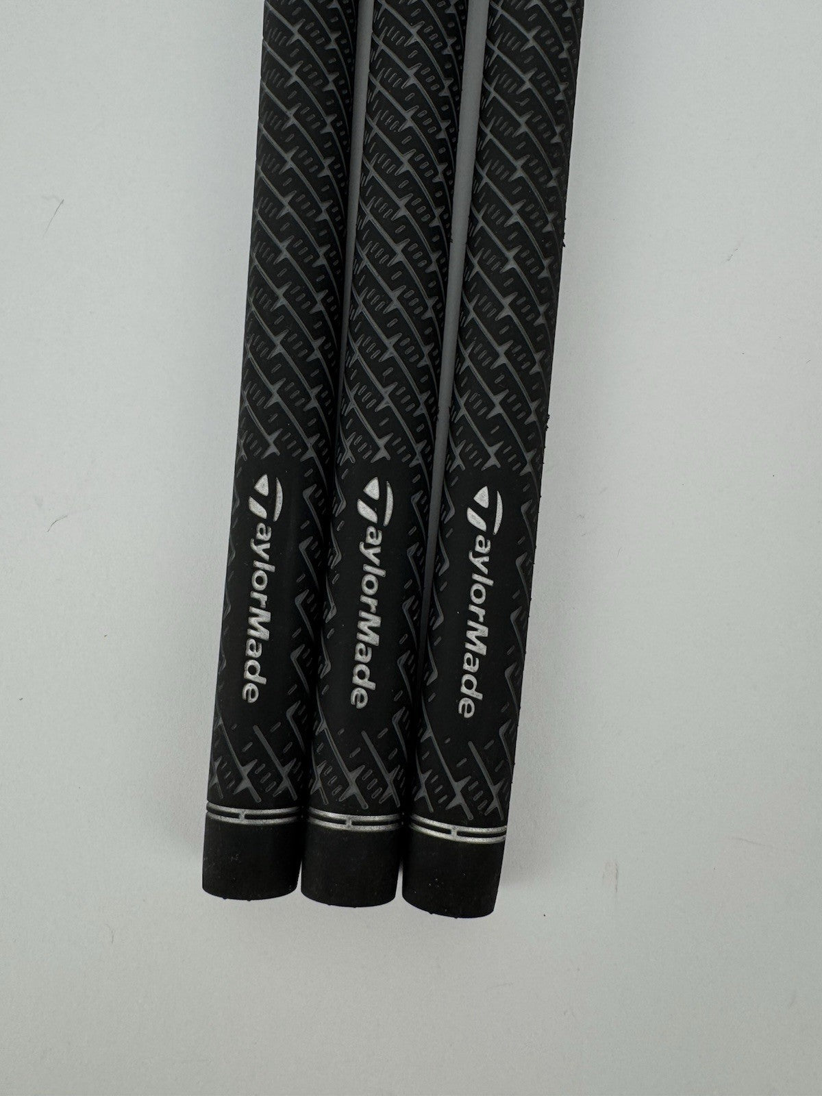 Golf Pride Z Grip Taylormade (3) Men’s Standard Grips /Grey/Red /Pulled /328431