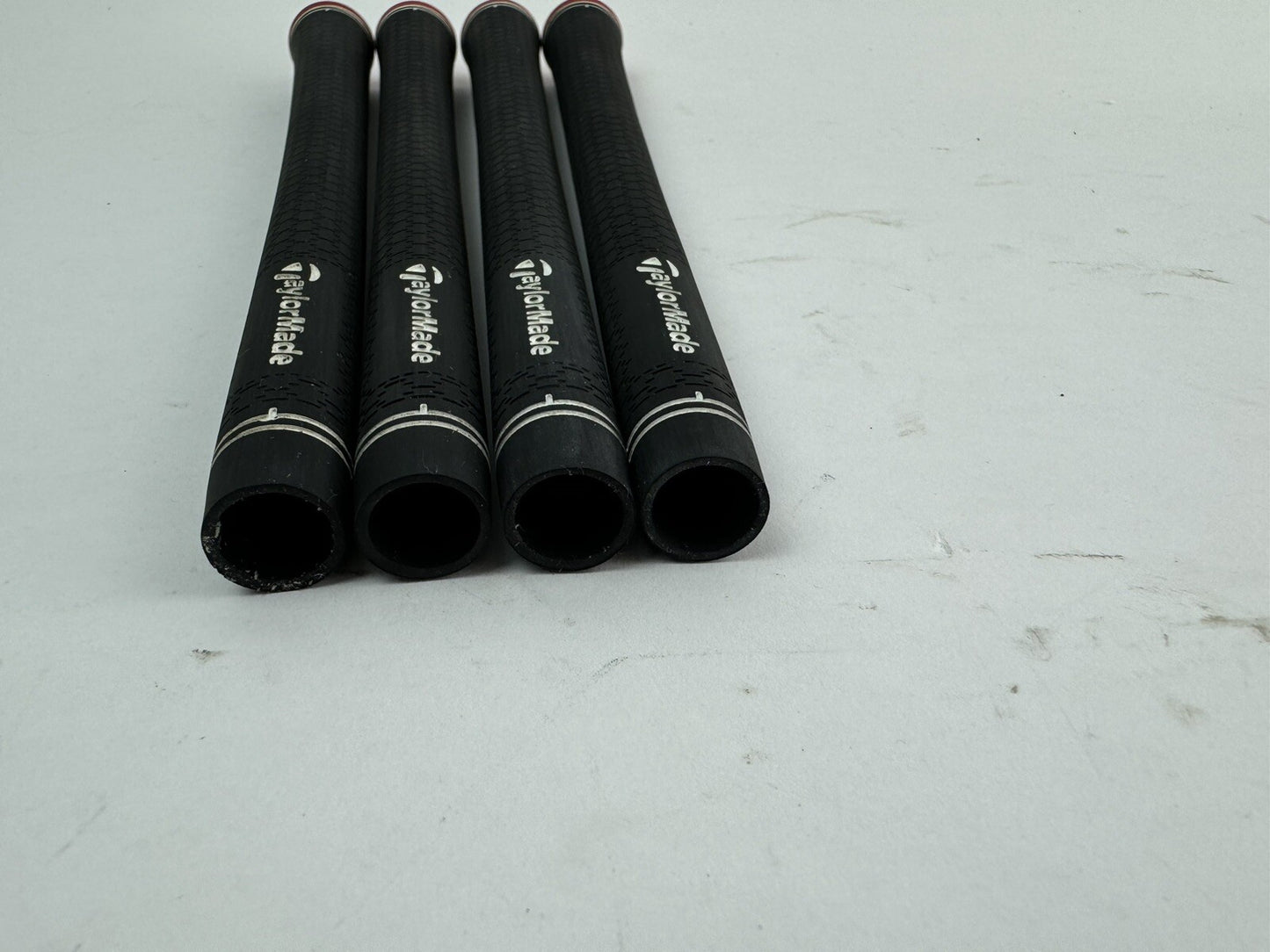 Taylormade Lamkin Golf Grips (4) Standard /Black/Red /Pulled /334837