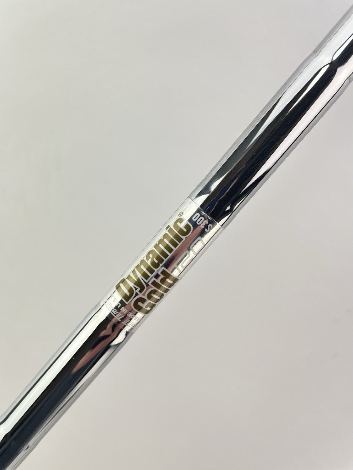 Dynamic Gold 120 Iron Shaft S300 Stiff Flex Steel 35 /0.355 Tapered /239183
