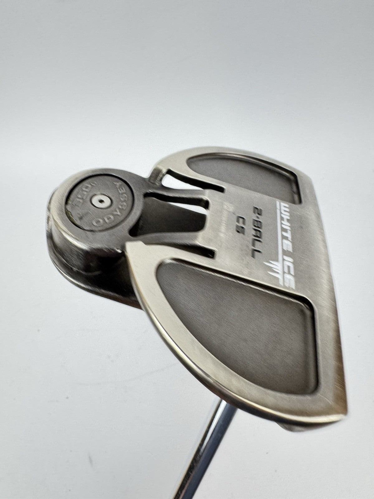 Odyssey White Ice 2 Ball CS Putter 34” Center Shaft Mallet /Right Handed /352242