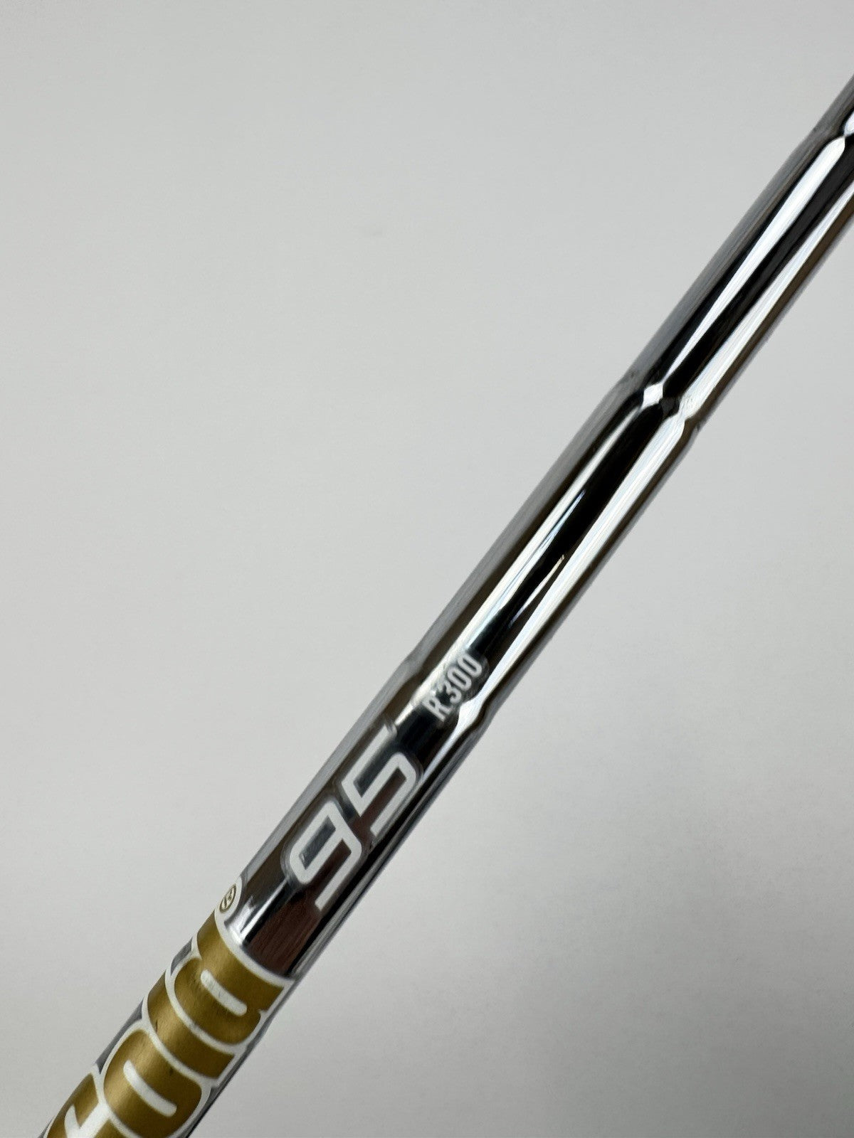 Dynamic Gold 95 Iron Shaft R300 Regular Flex Steel 36.25” /0.355 Tapered /328405