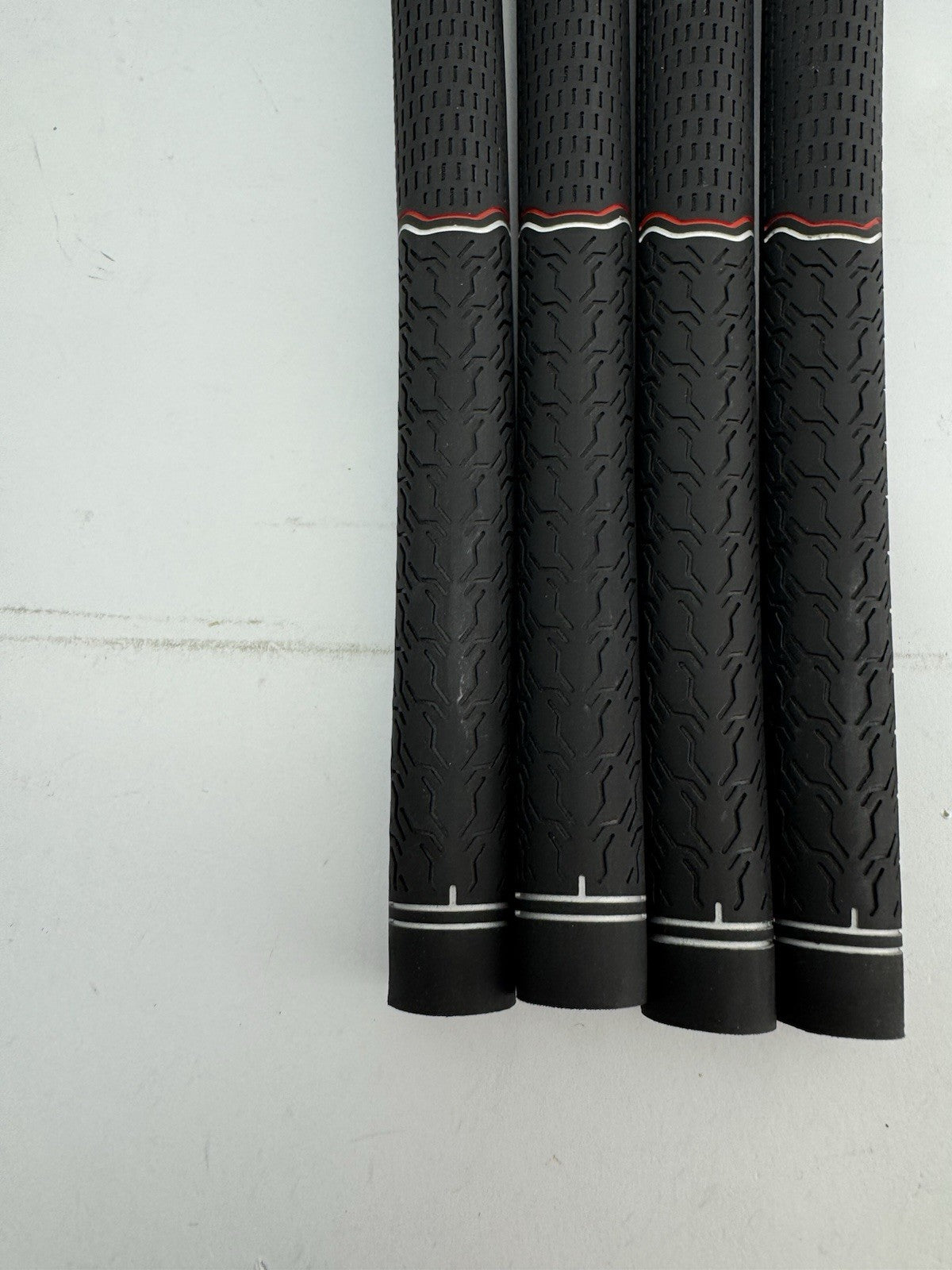 Taylormade Lamkin Golf Grips (4) Standard /Black /Red /Pulled /303402