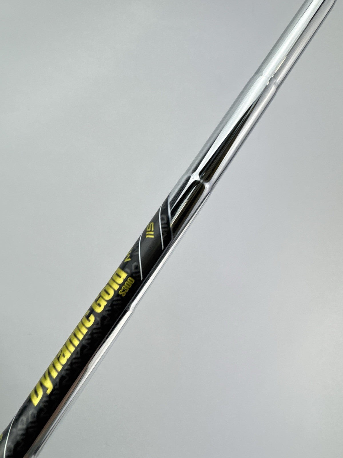 Dynamic Gold Mid Iron Shaft 115 Stiff Flex Steel 36 /0.355 Tapered /307167