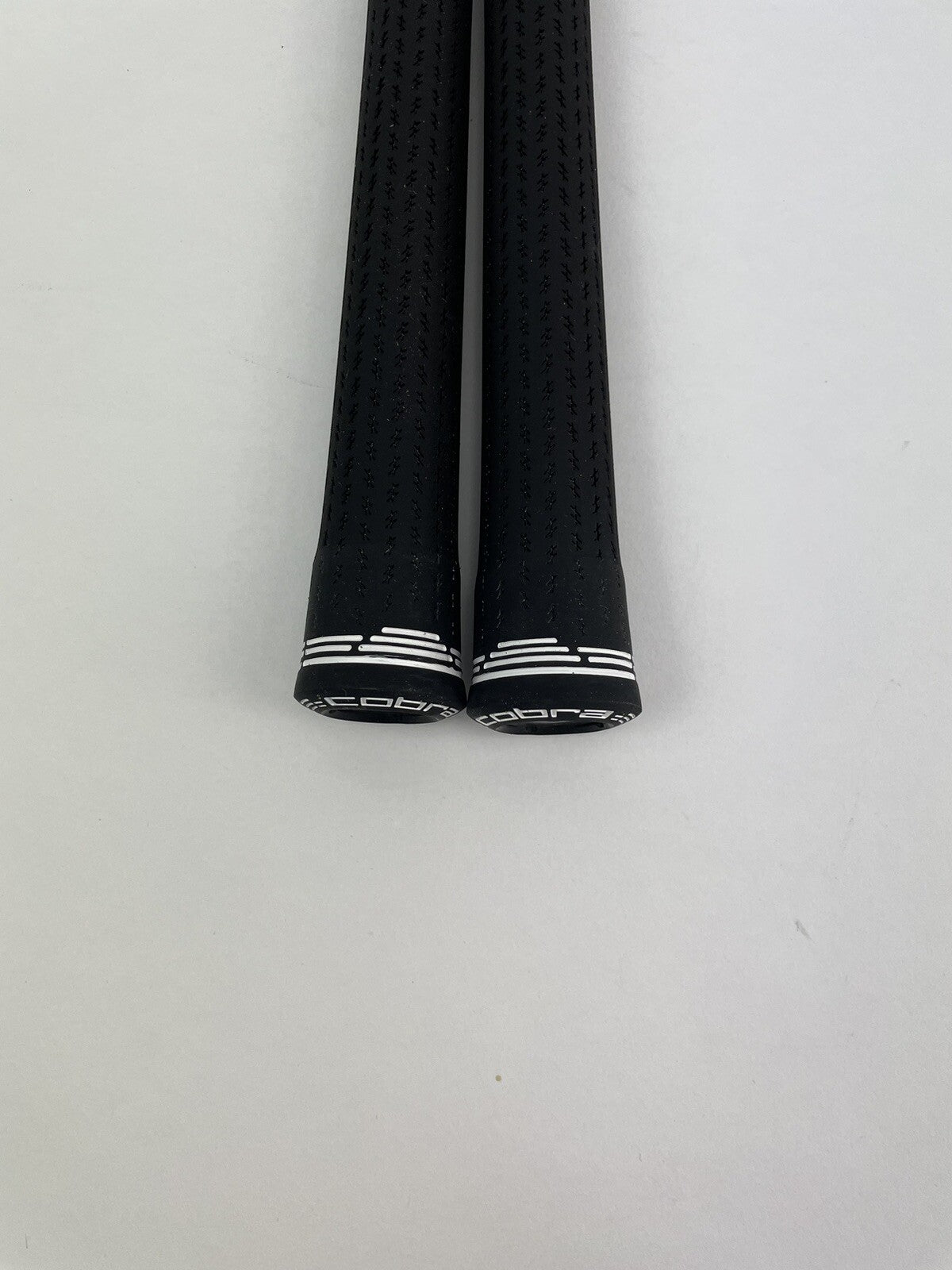 Lamkin Cobra Golf Grips (2) Standard /Black /Arccos Compatible /New1