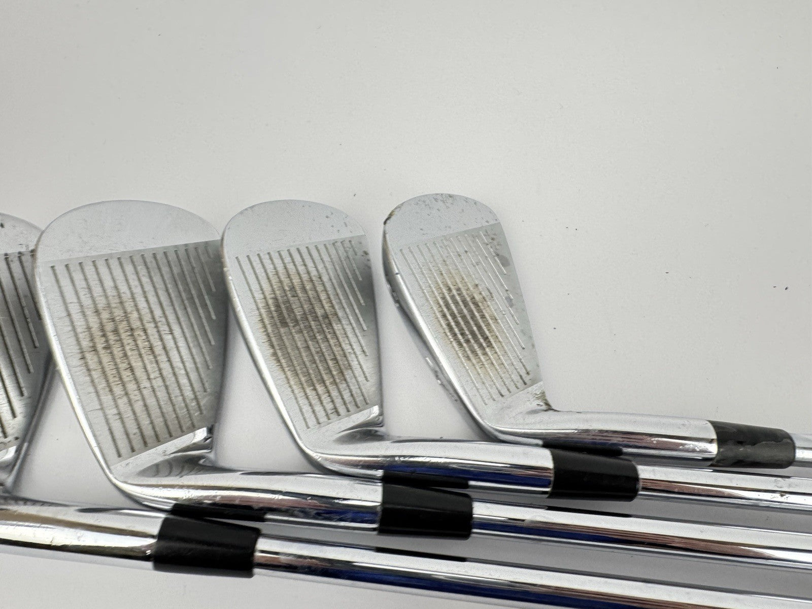 Mizuno MP62 Irons 5,7,9+PW Dynamic Gold R300 Regular Steel /New Grip /324177