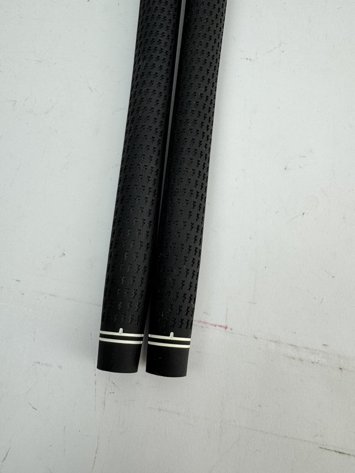 Lamkin Wilson Staff Golf Grips (2) Men’s Midsize /Pulled /234471
