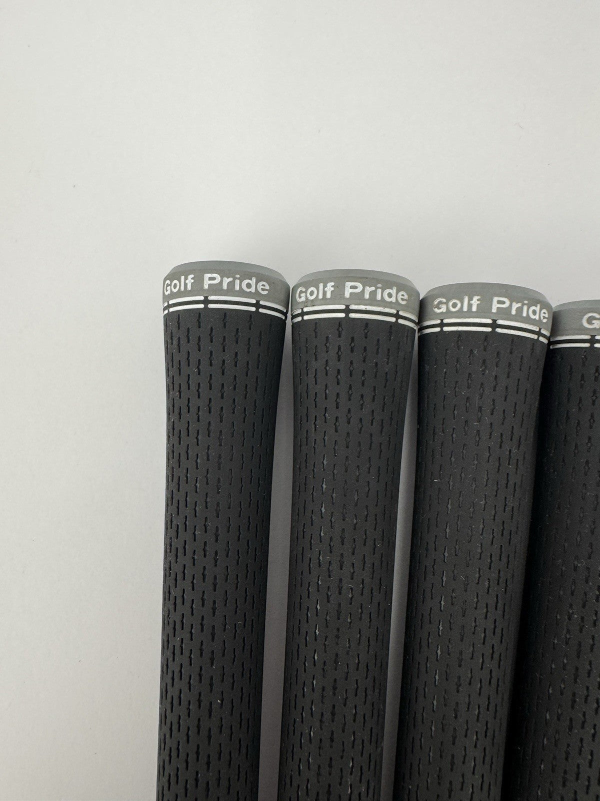 Golf Pride Tour Velvet 360 Soft Grips (5) Midsize /Black /Pulled /356073