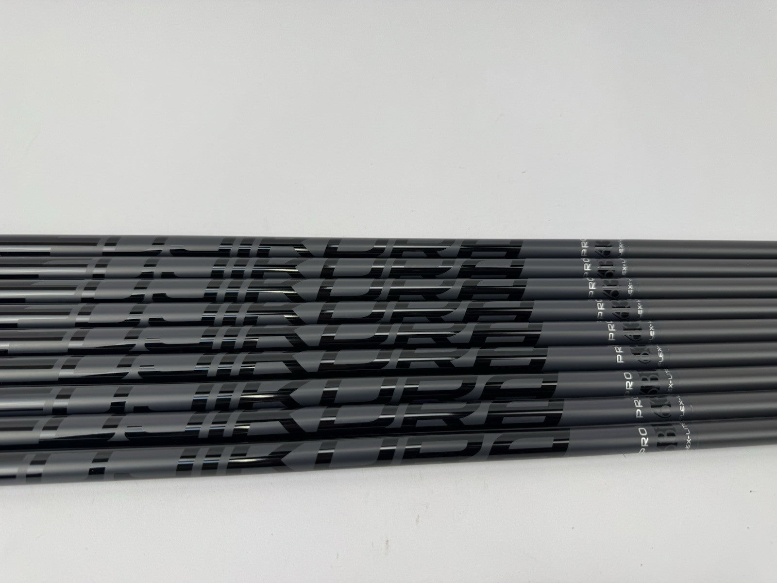 Fujikura Pro Iron Shaft Set 4-SW (9) Regular Flex Graphite/0.355 /Golf Pride Mid1