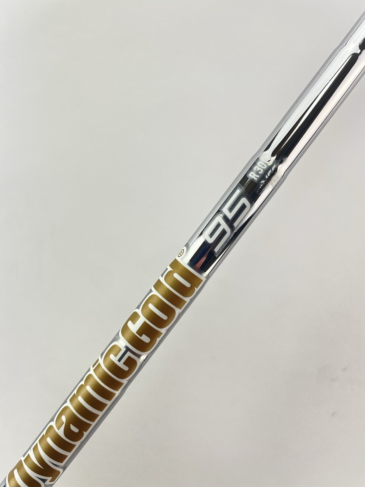 Dynamic Gold 95 Iron Shaft Vss Pro Regular Flex Steel 36 /0.355 Tapered /239204