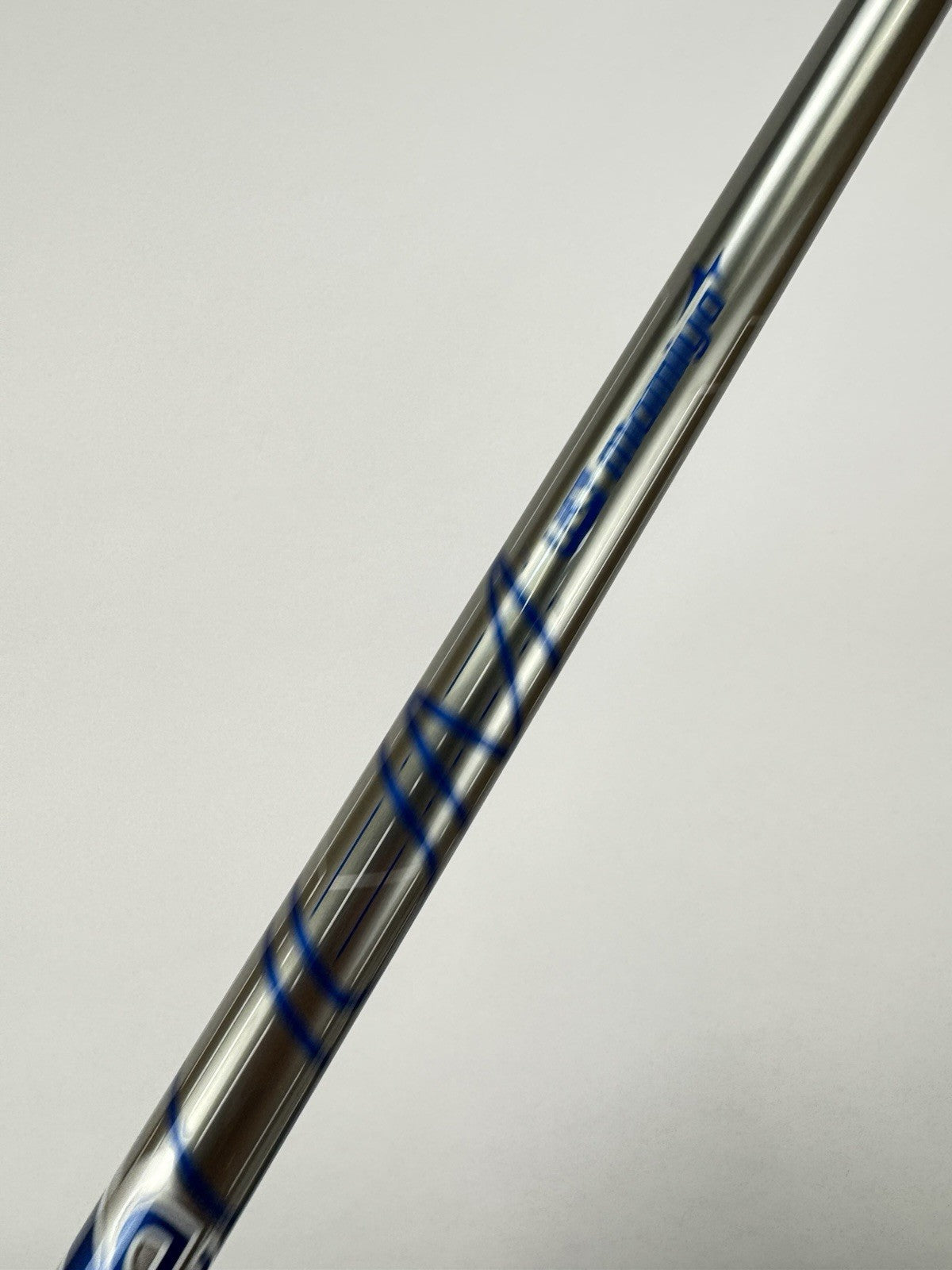Callaway Quantum Driver Shaft UST Helium F4 Stiff Graphite 44.5” /Mid Grip/360503