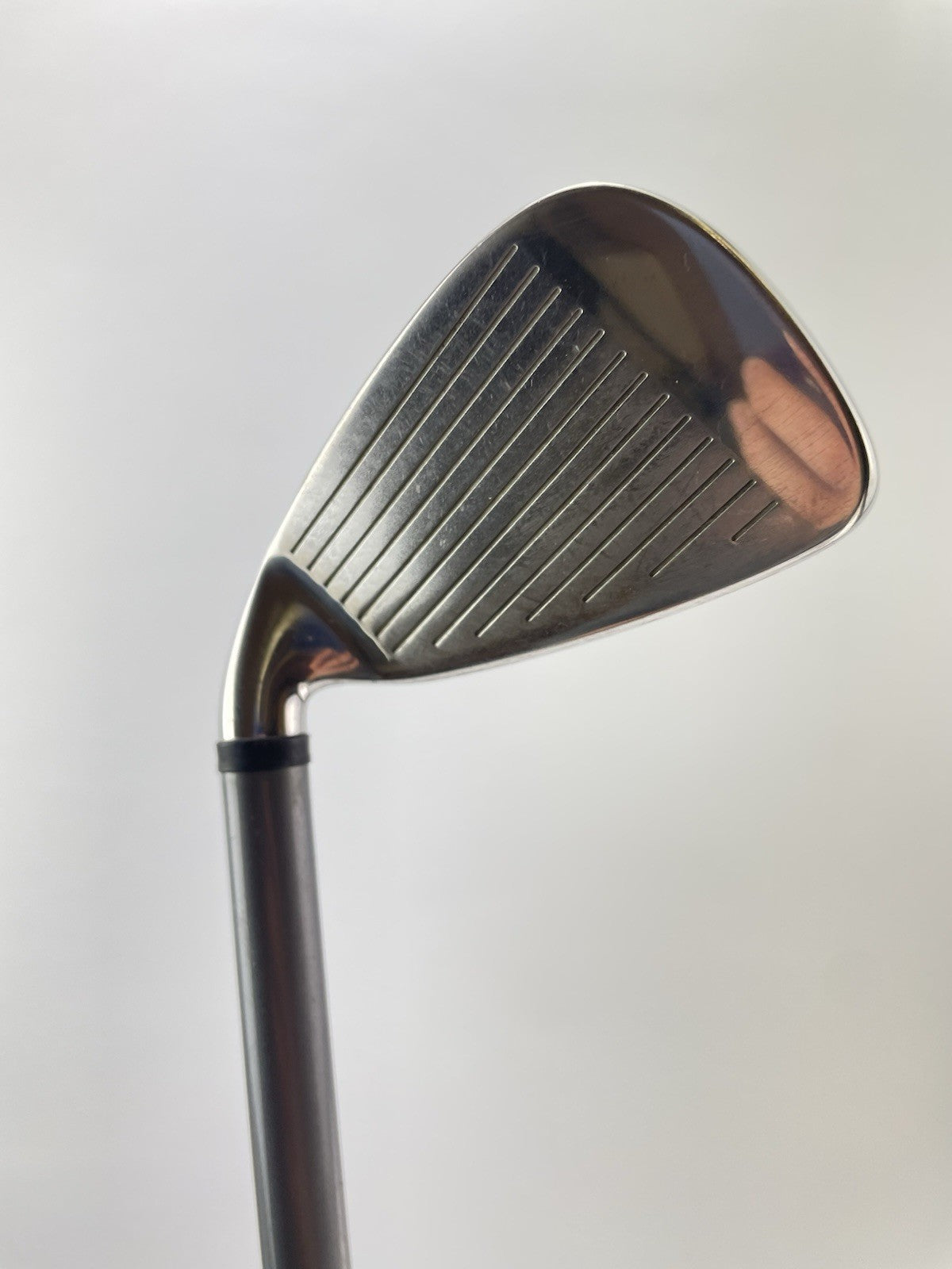 Wilson Deep Red 6 Iron Women’s Flex Graphite /Right Handed /New Grip /281387