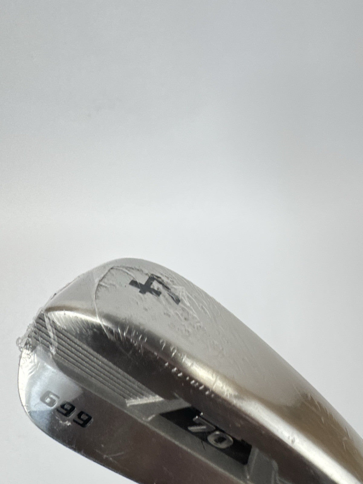Sub 70 4 Iron Utilty 22* 699 Pro Aldila Rogue Regular Graphite /Right/New /340936