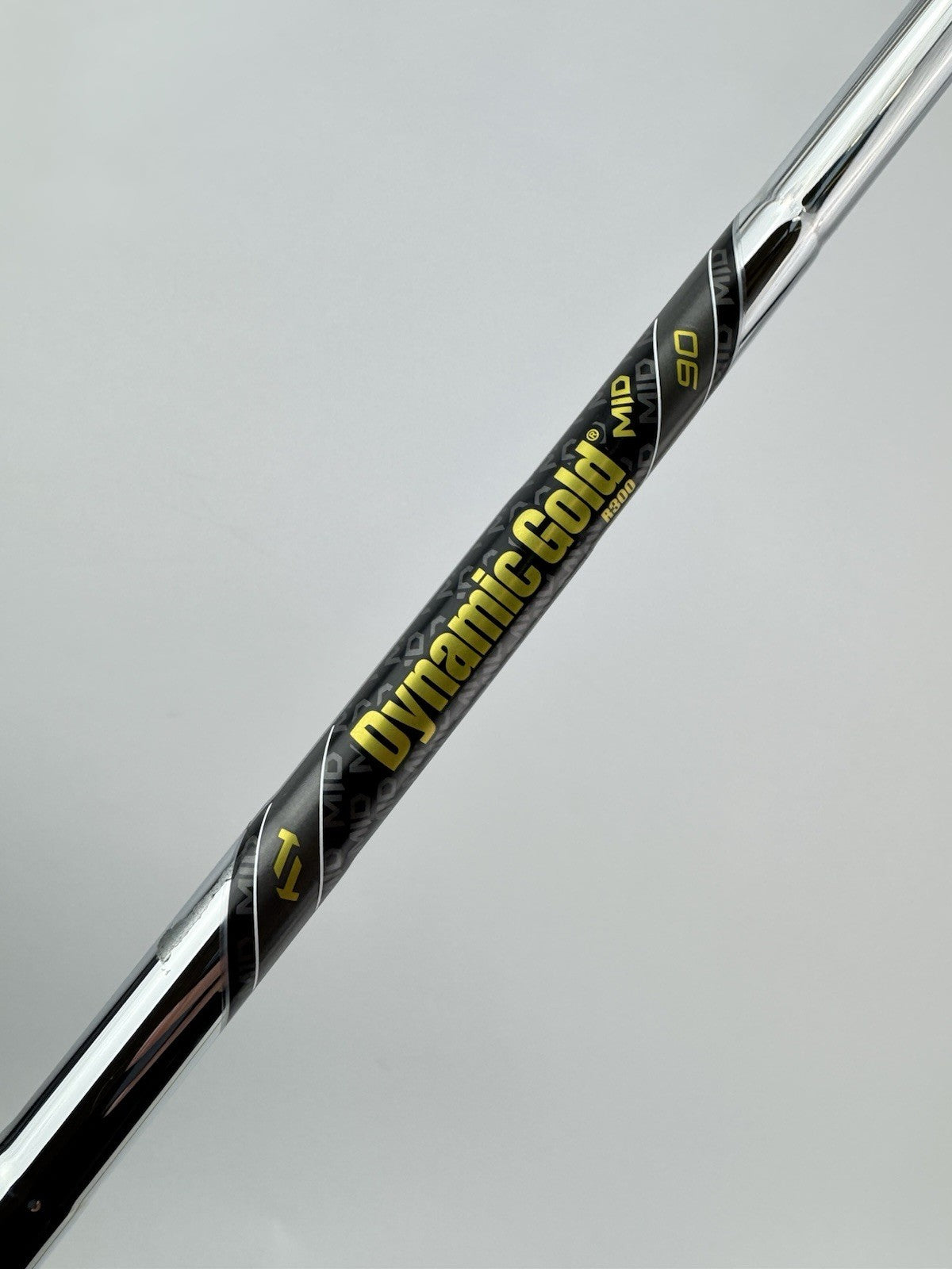 Dynamic Gold Mid 90 Iron Shaft Regular Flex Steel 35.5" /0.370 Parallel/308330