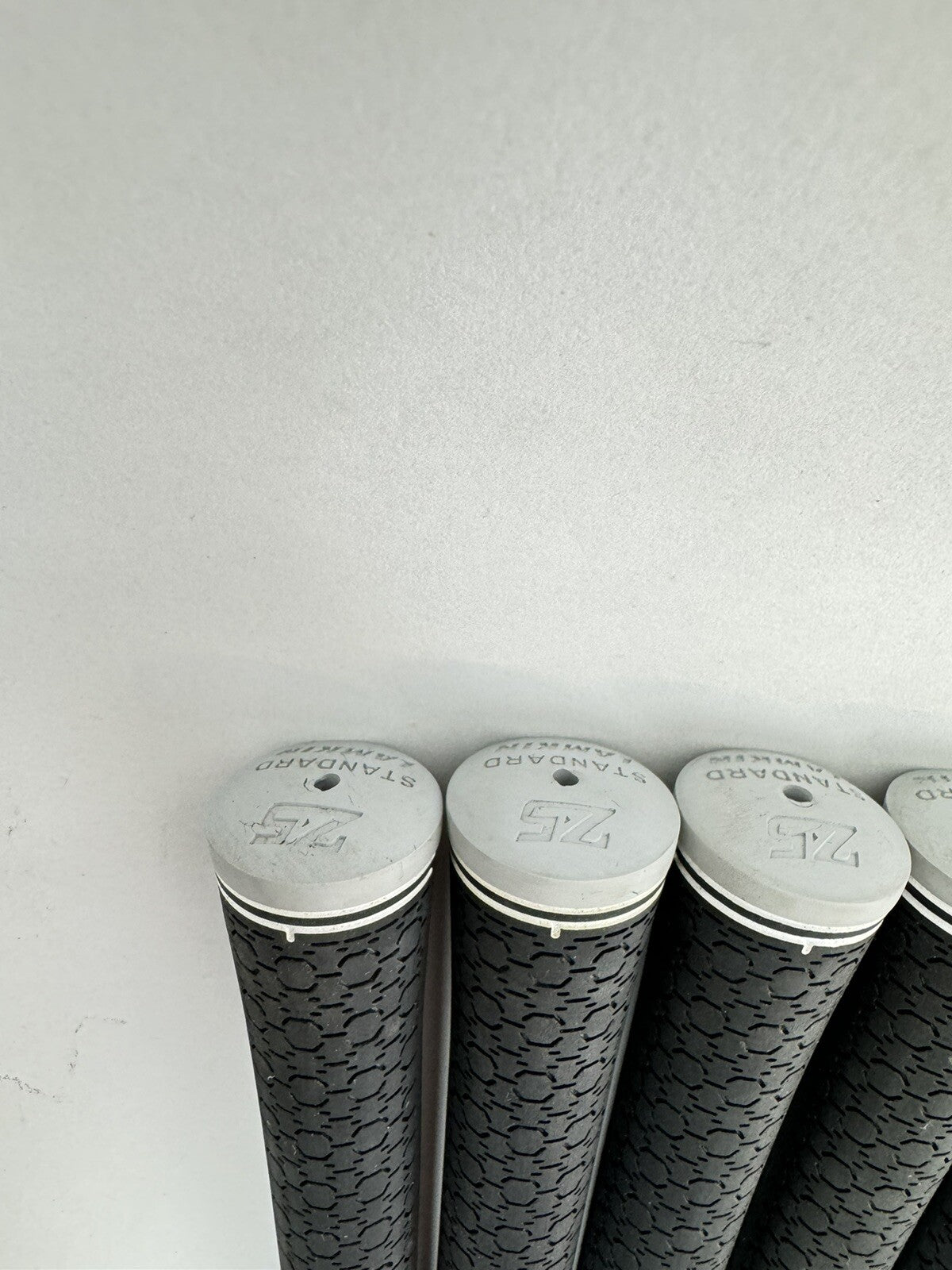 Lamkin Z5 Genesis Golf Grips (5) Standard /Callaway /Black /Grey /Pulled /315396