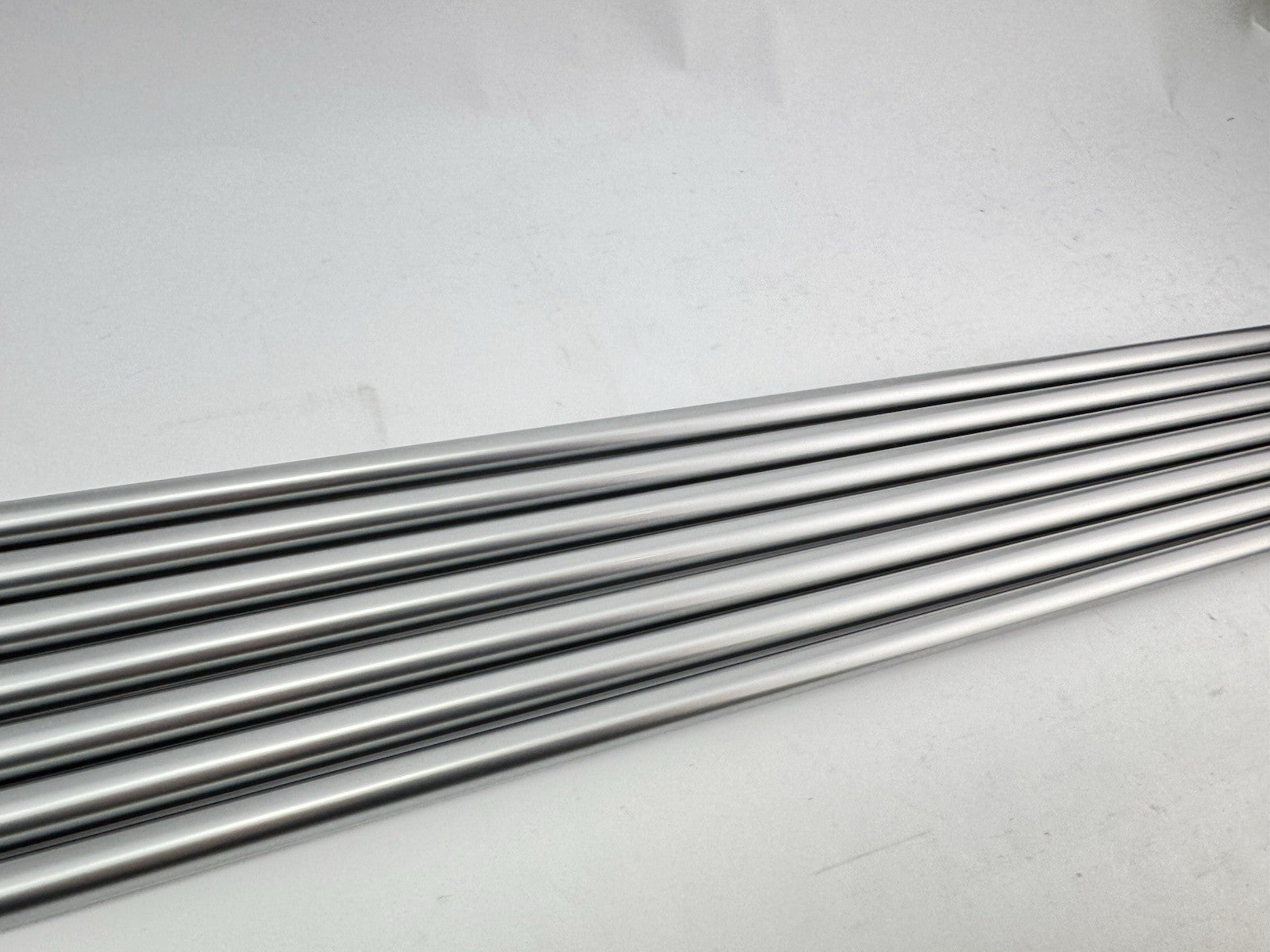 Aldila Rogue Pro Iron Shaft Set (7) Regular Flex Graphite /0.370 Parallel /New5